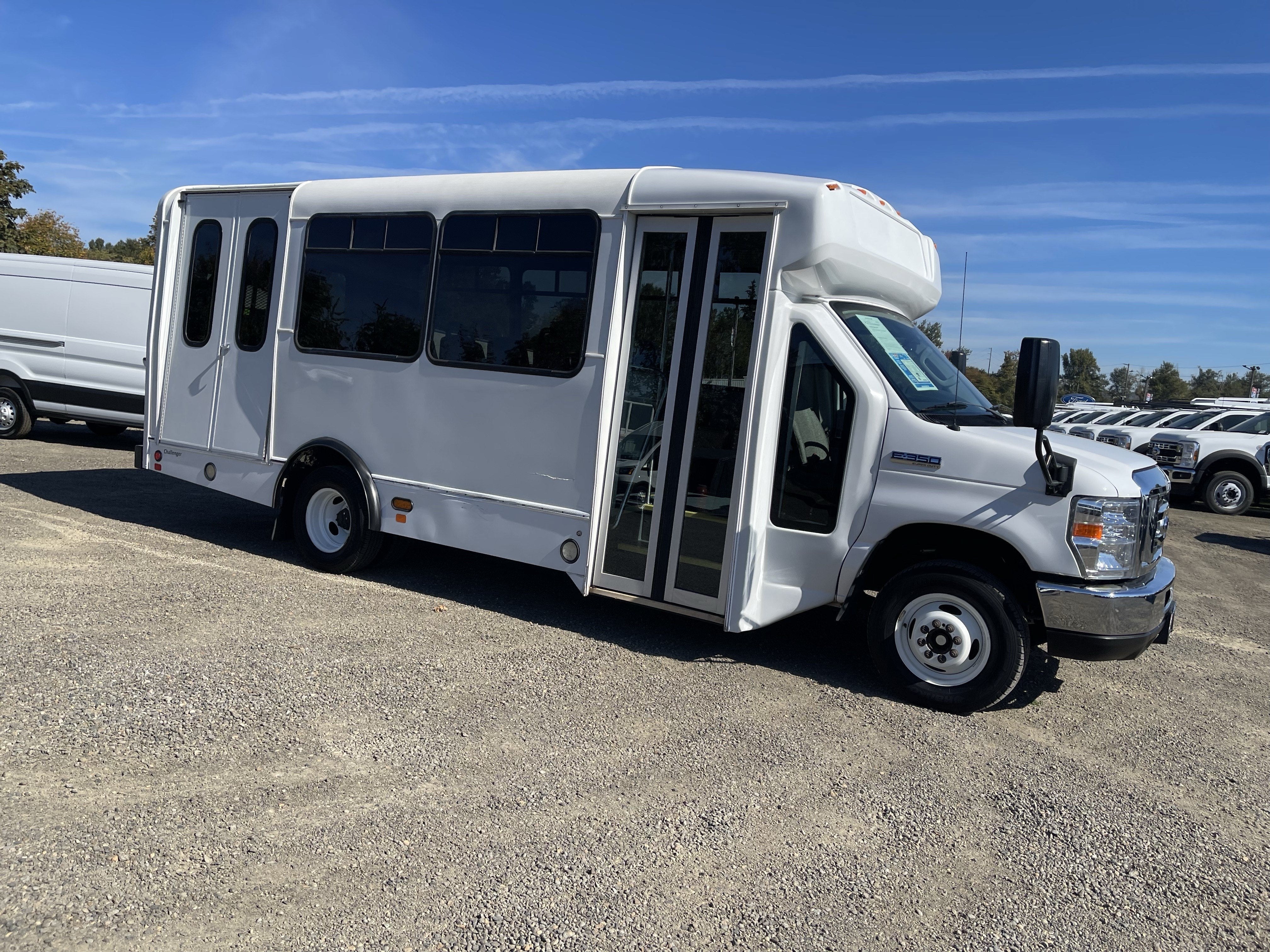 2017 Ford E-Series Cutaway Base