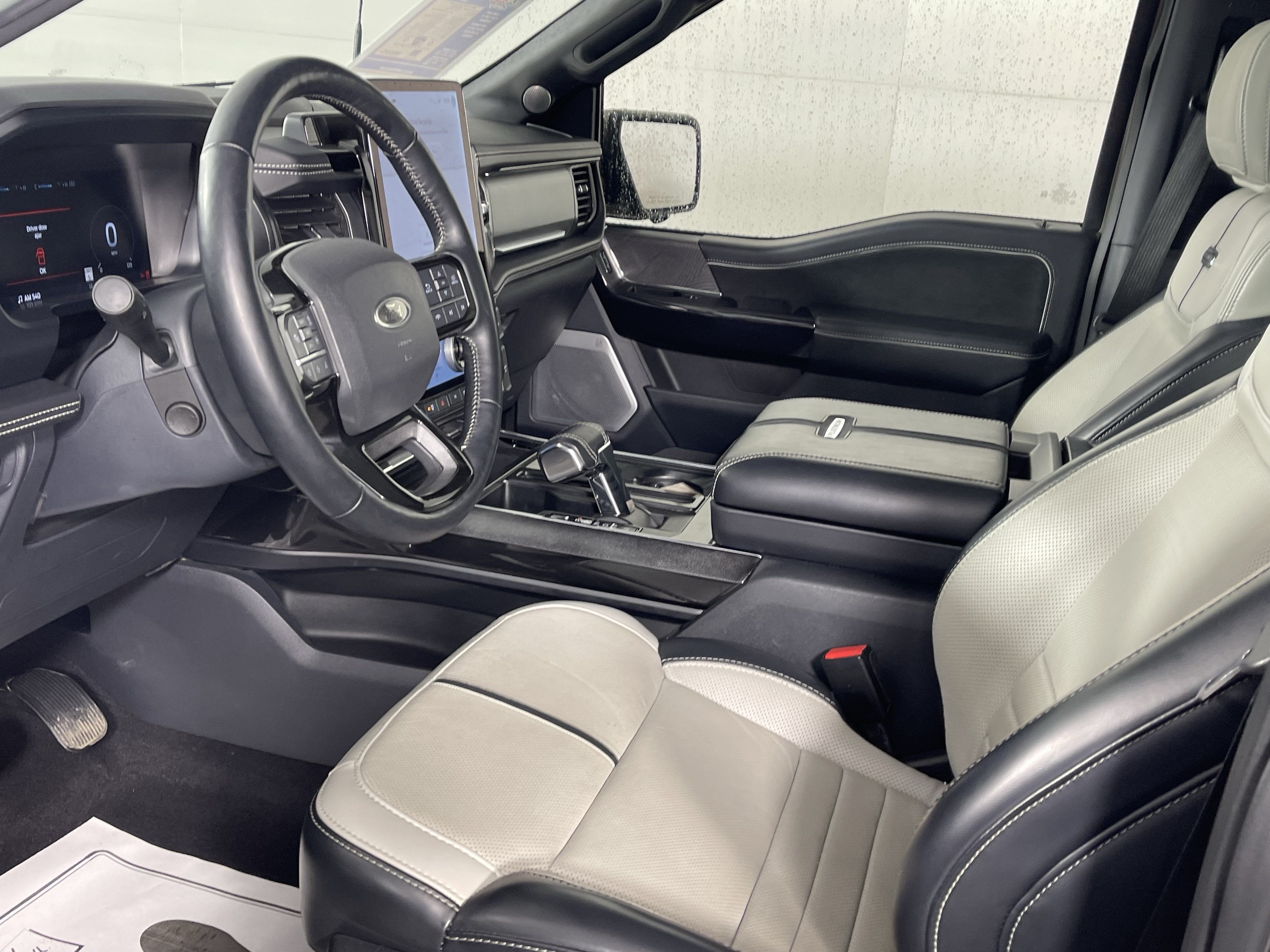 2023 Ford F-150 Lightning LARIAT