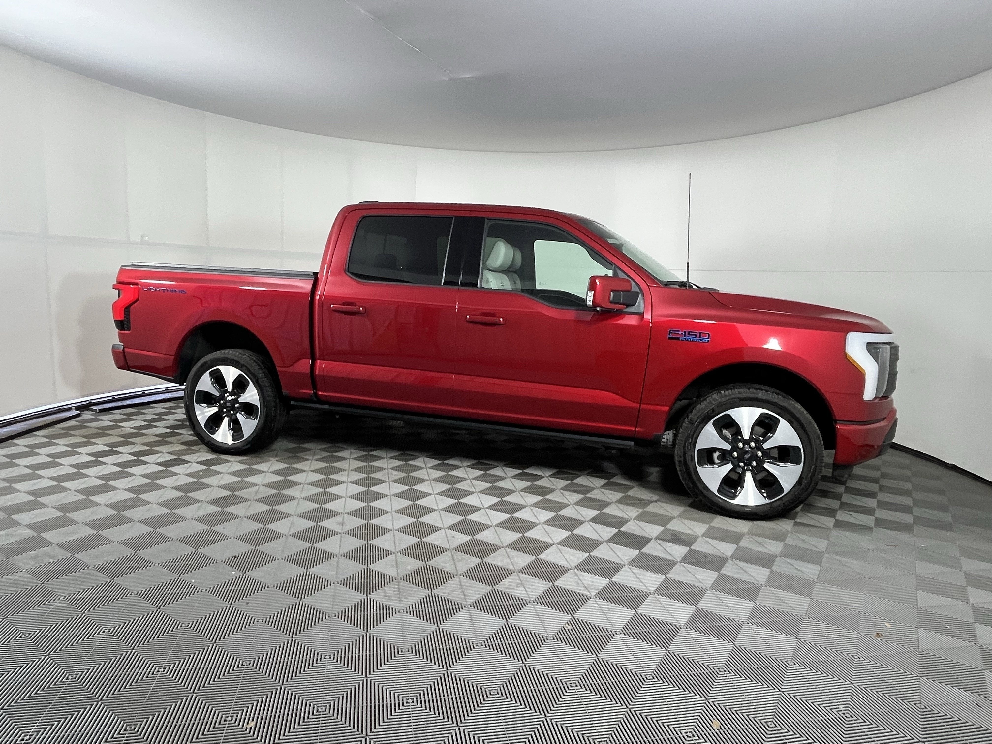 2025 Ford F-150 Lightning Platinum