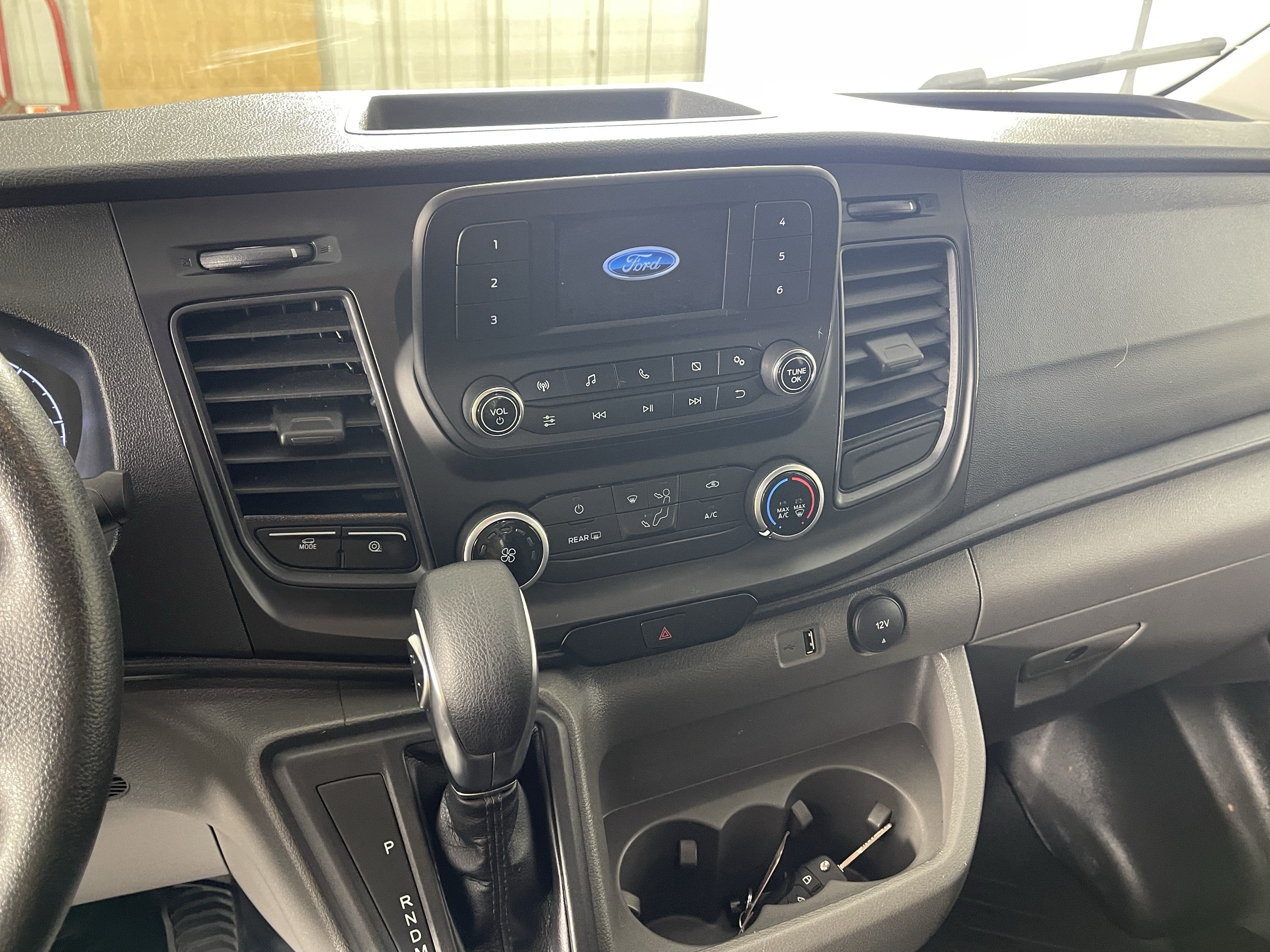 2025 Ford Transit Cargo Van Base