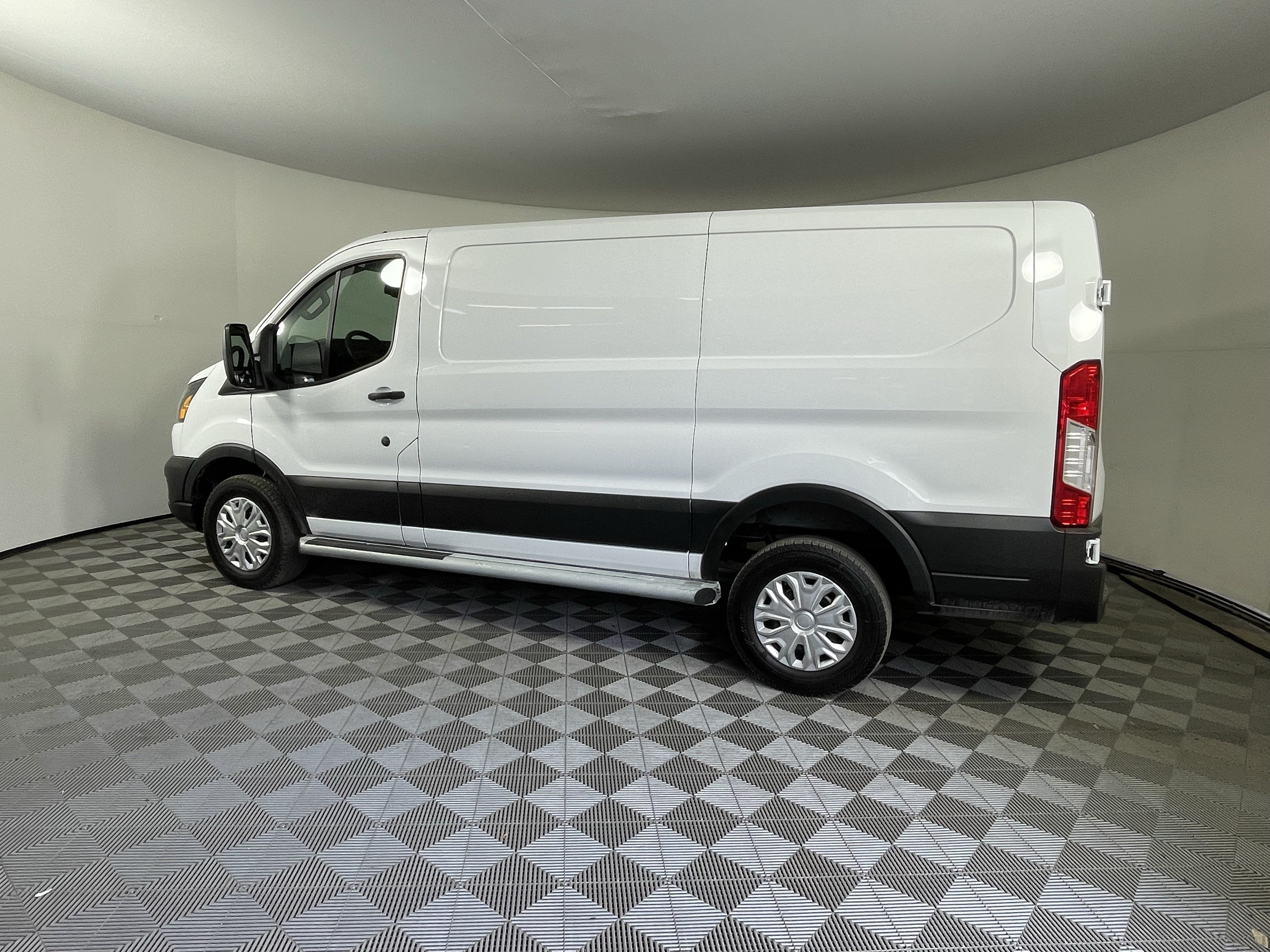 2025 Ford Transit Cargo Van Base