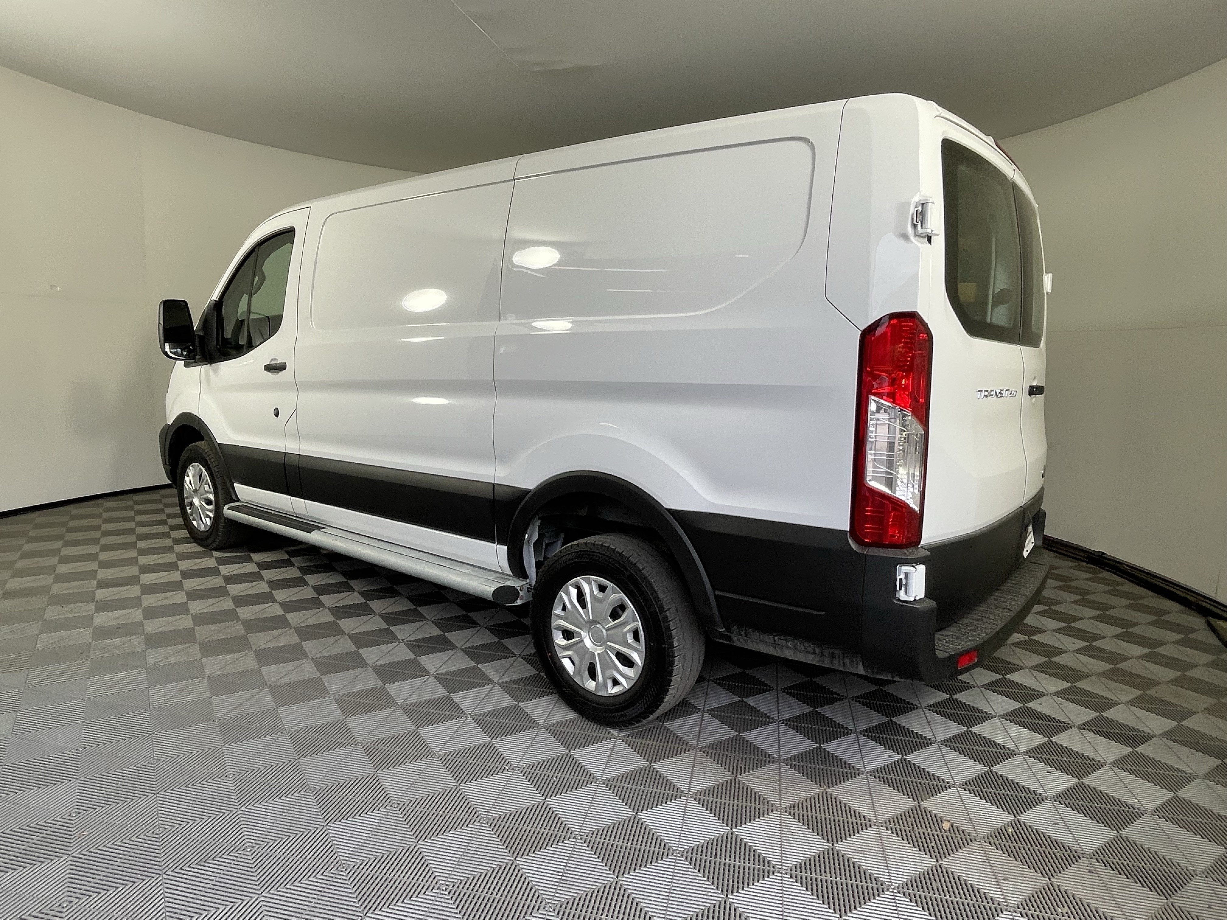 2025 Ford Transit Cargo Van Base