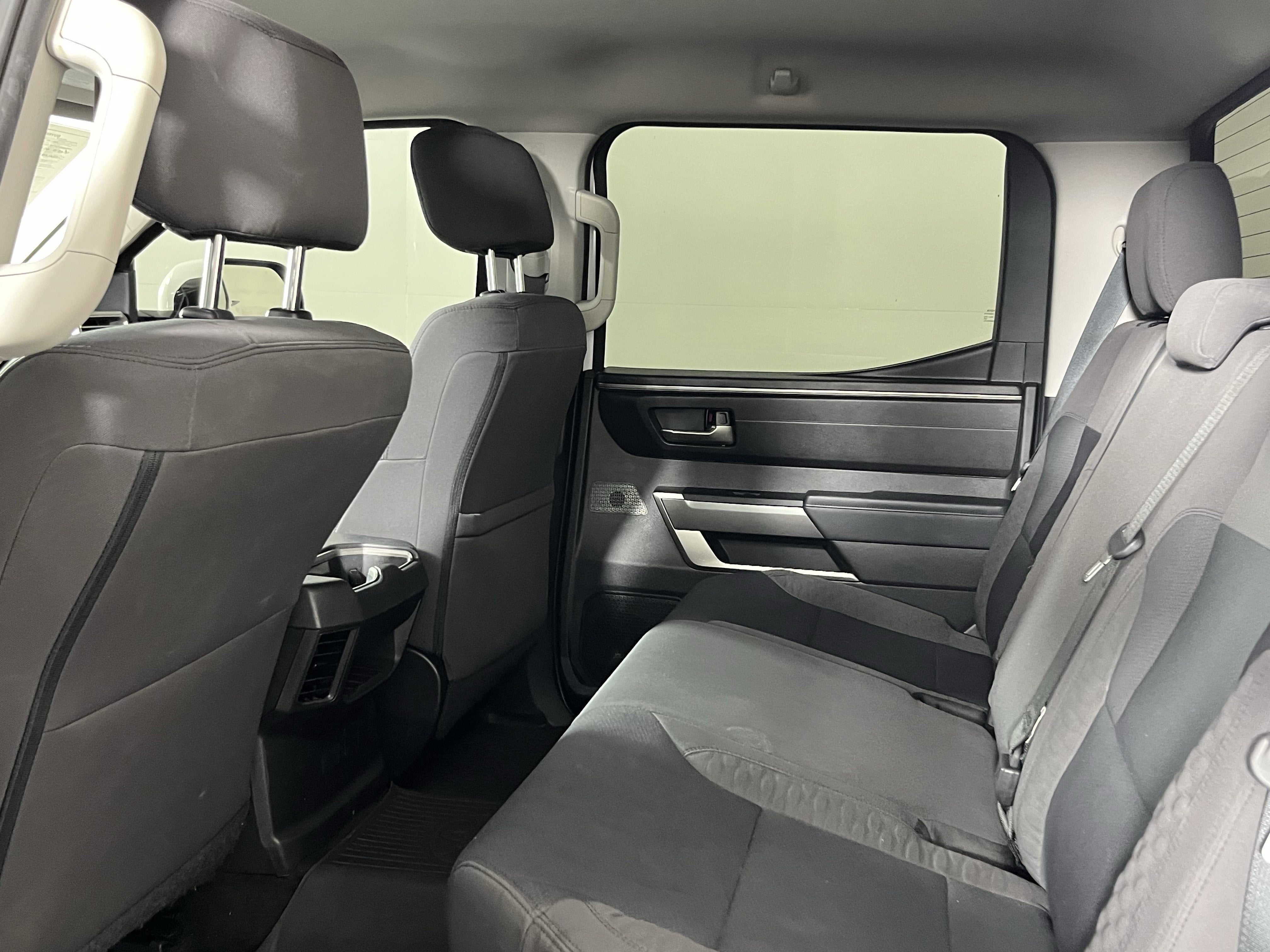 2022 Toyota Tundra 4WD SR5