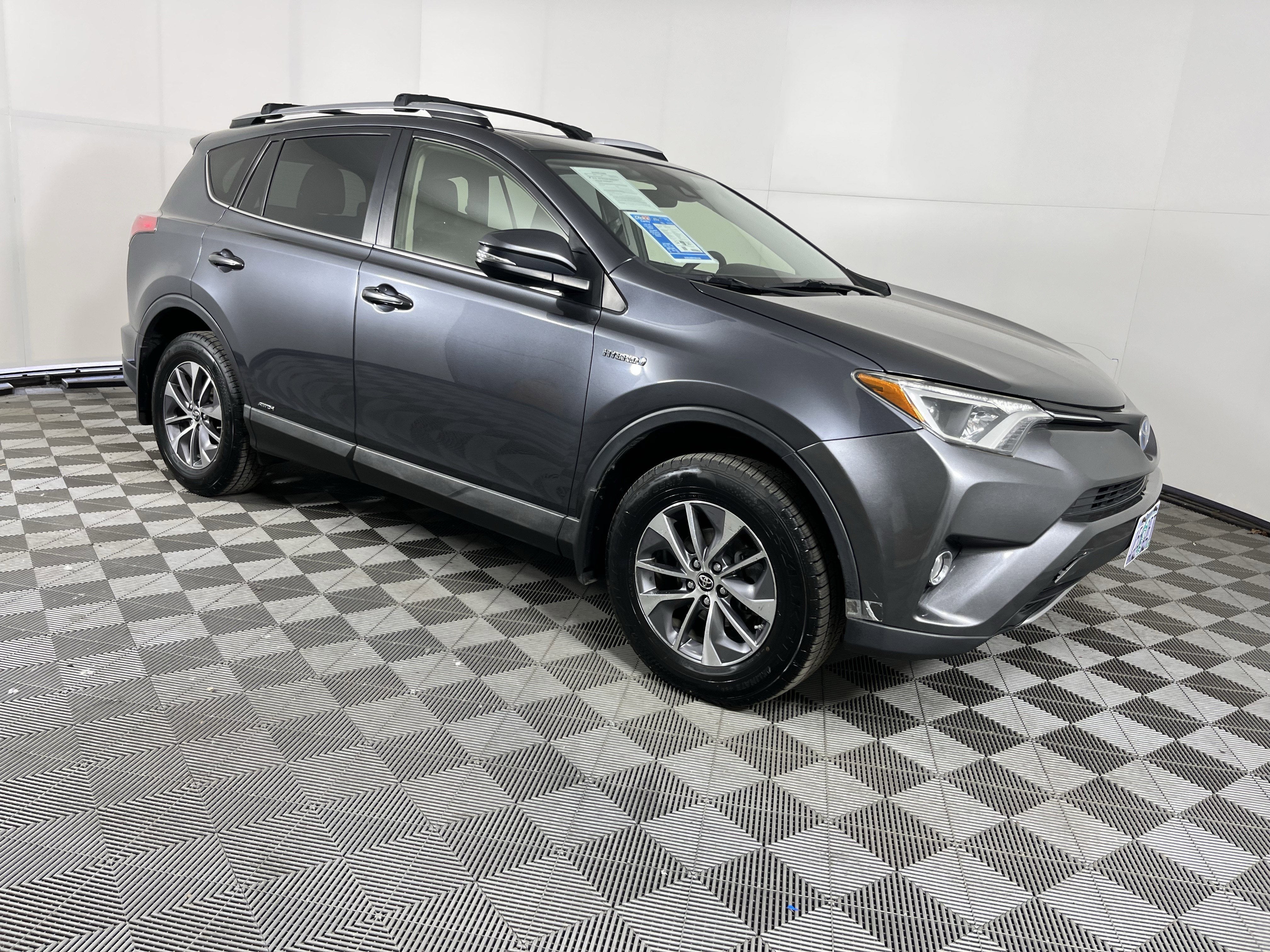 2018 Toyota RAV4 Hybrid LE Plus