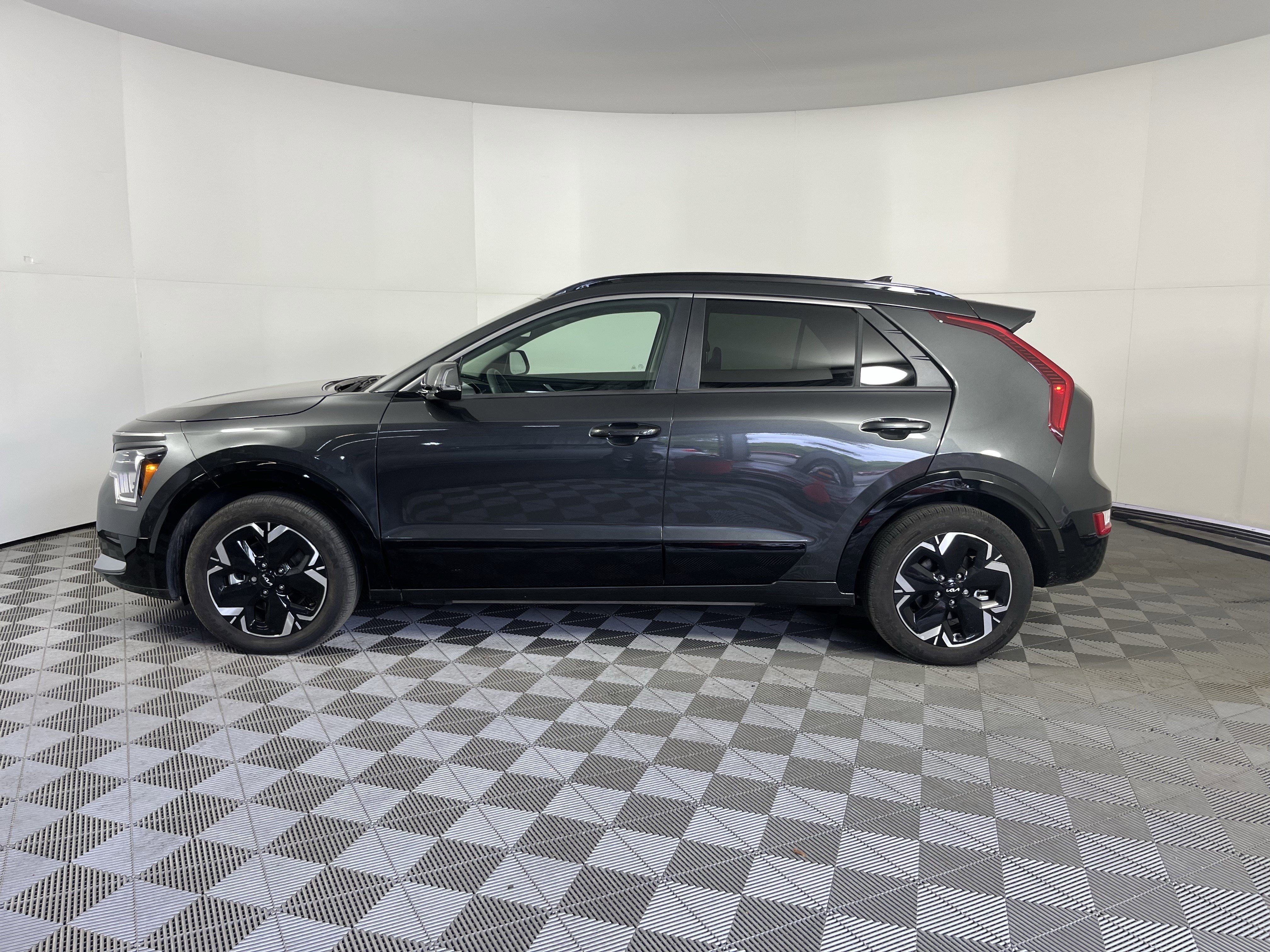 2023 Kia Niro EV Wind