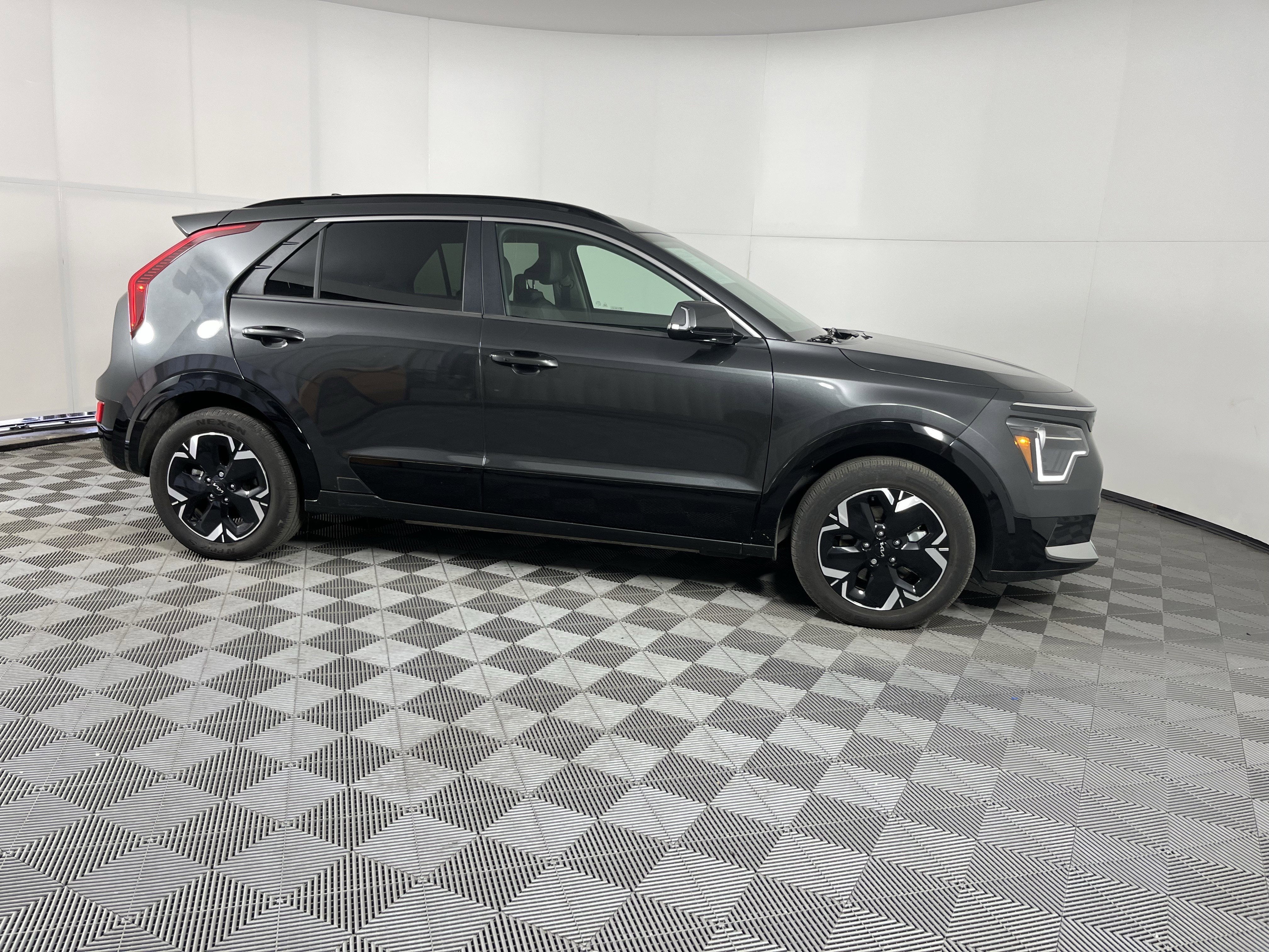 2023 Kia Niro EV Wind