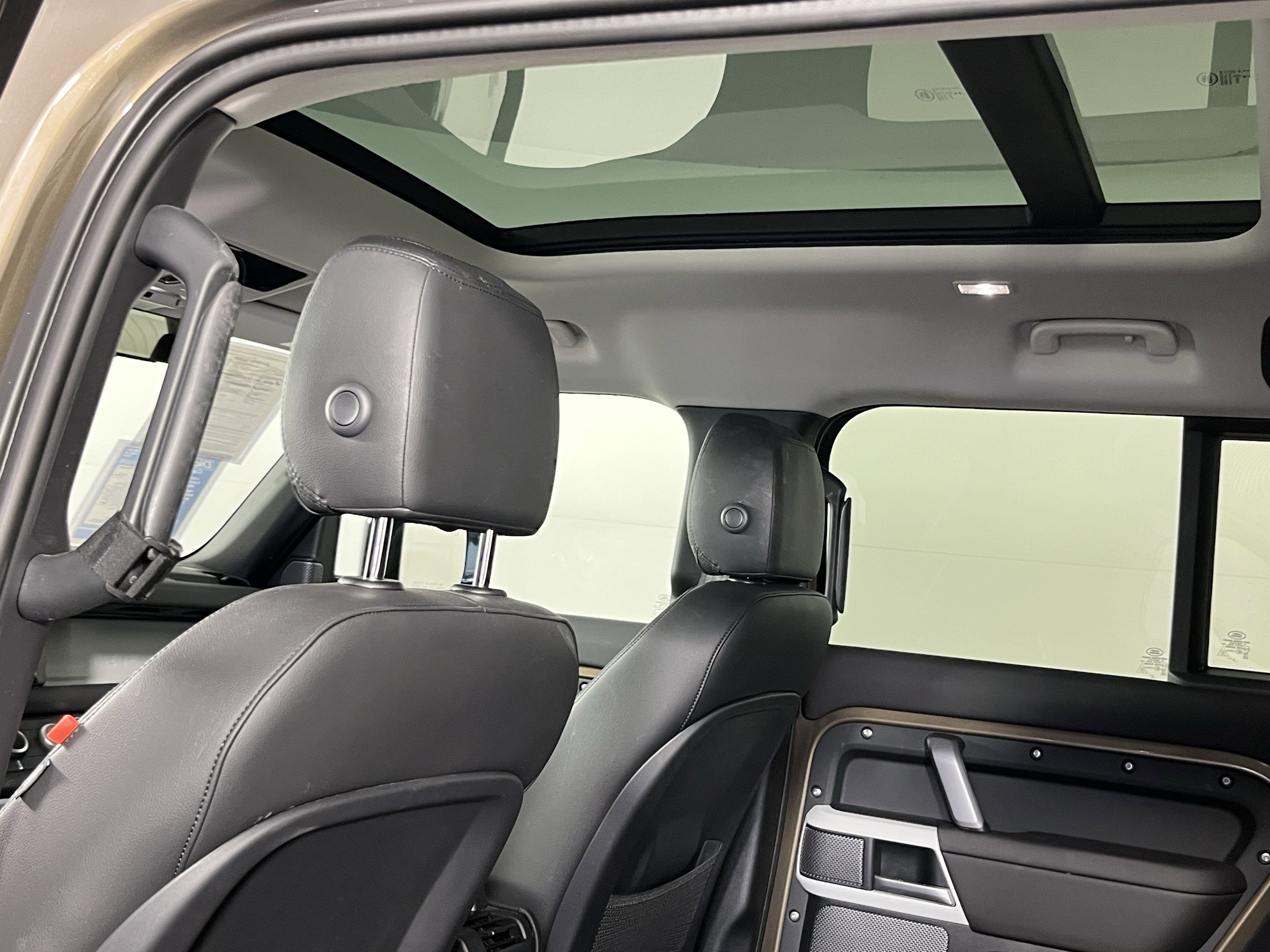2024 Land Rover Defender X-Dynamic SE