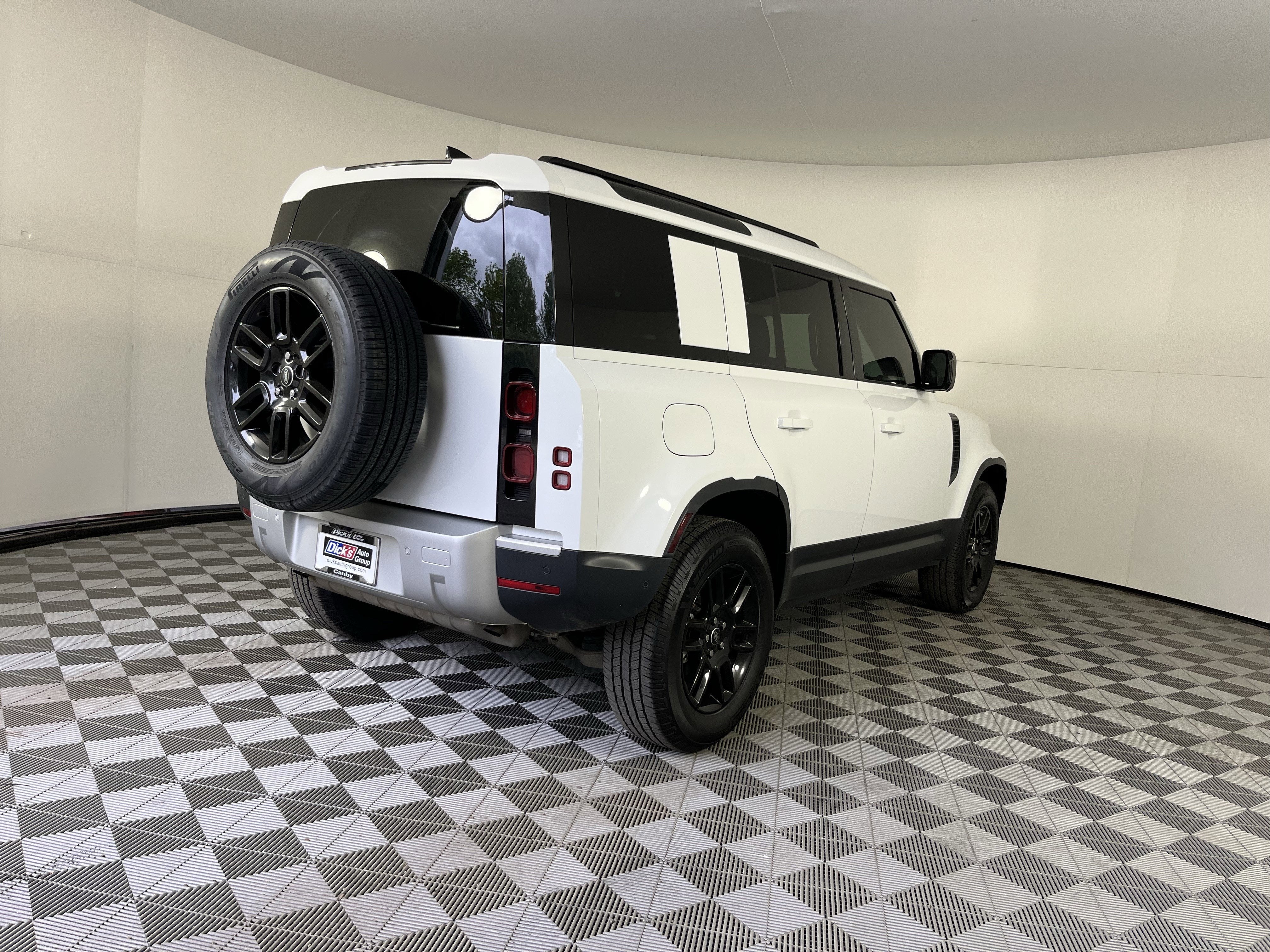 2025 Land Rover Defender S