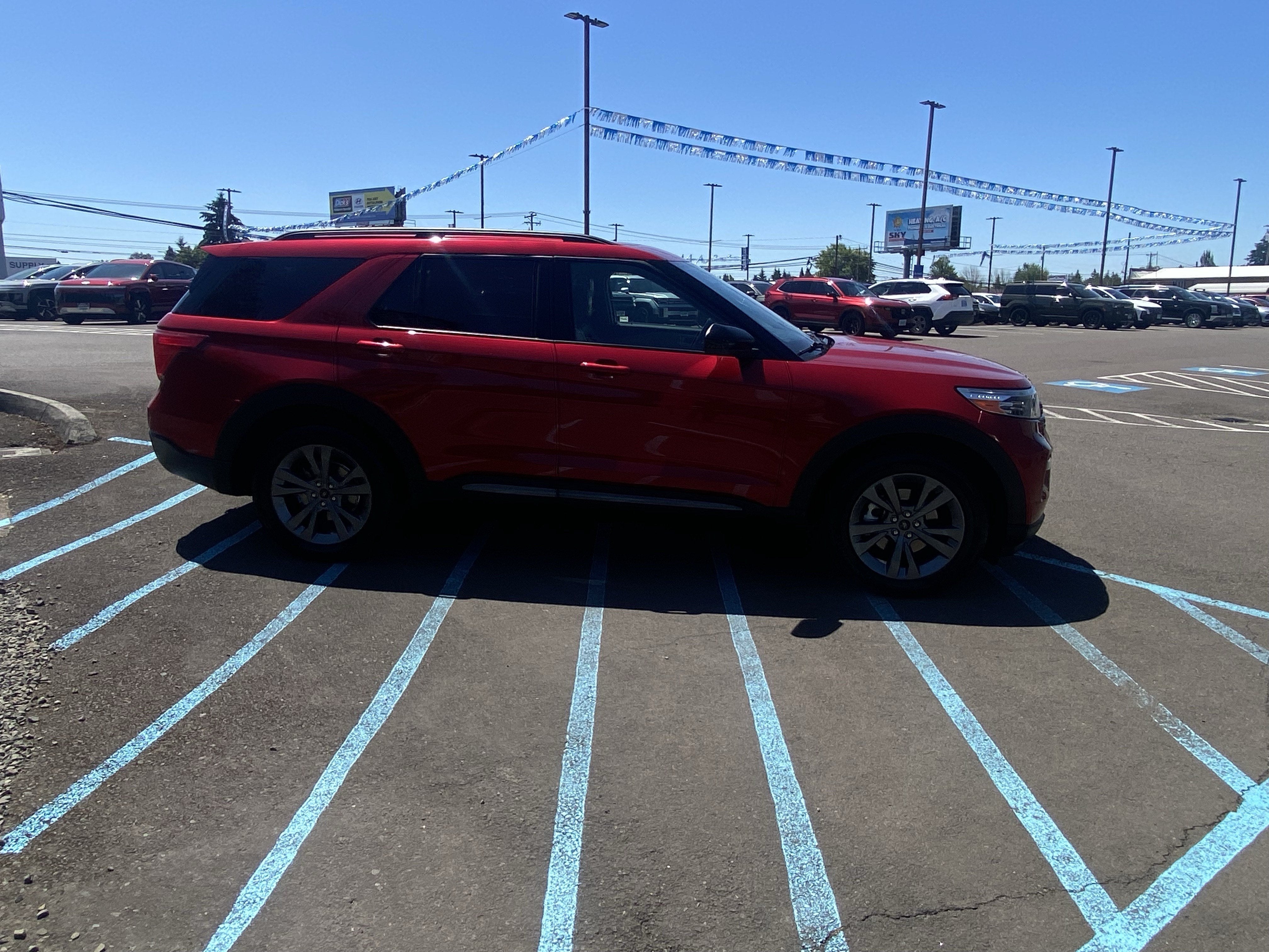 2023 Ford Explorer XLT