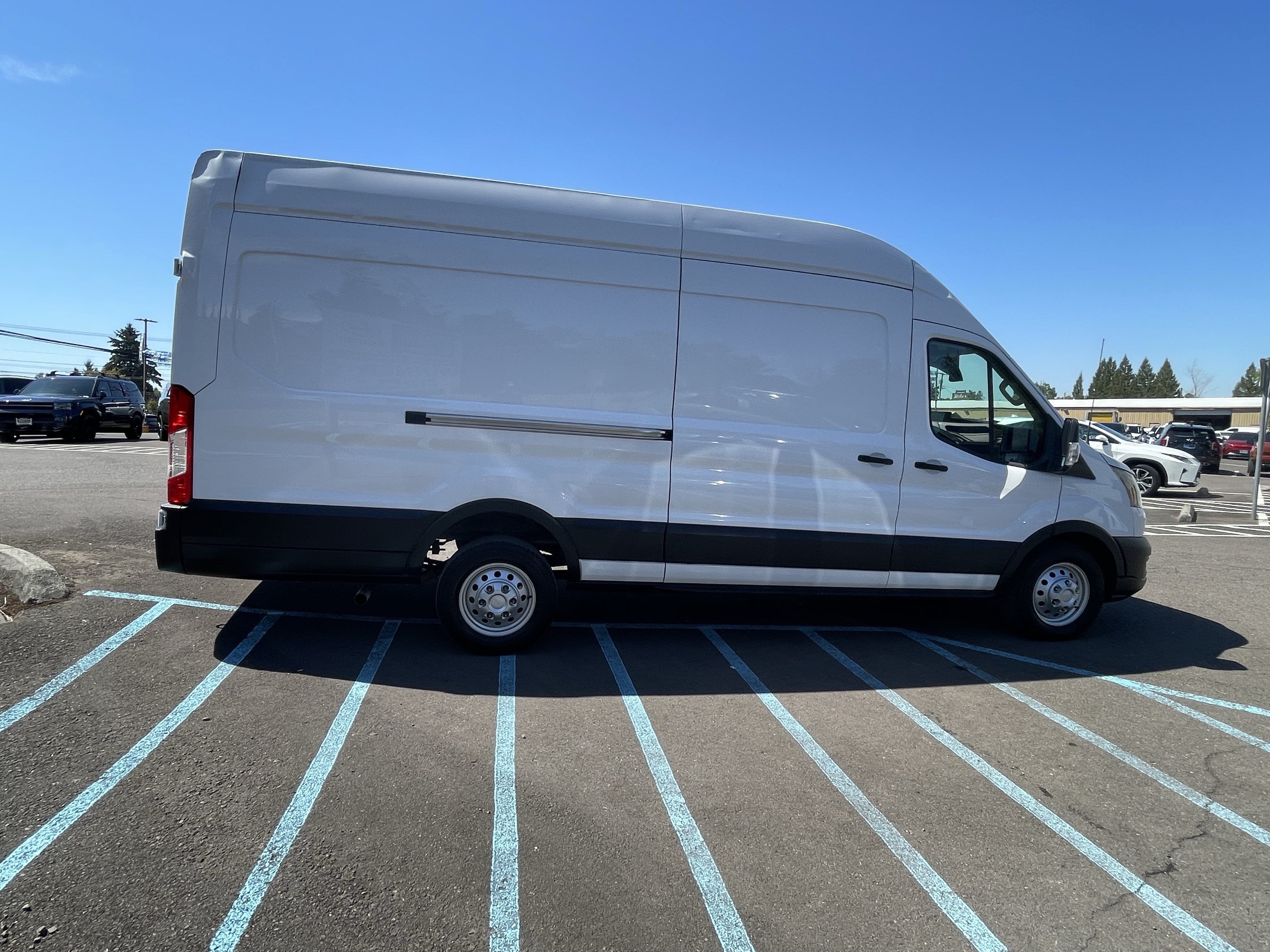 2022 Ford Transit Cargo Van T-350 148 EL Hi Rf 9500 GVWR AWD