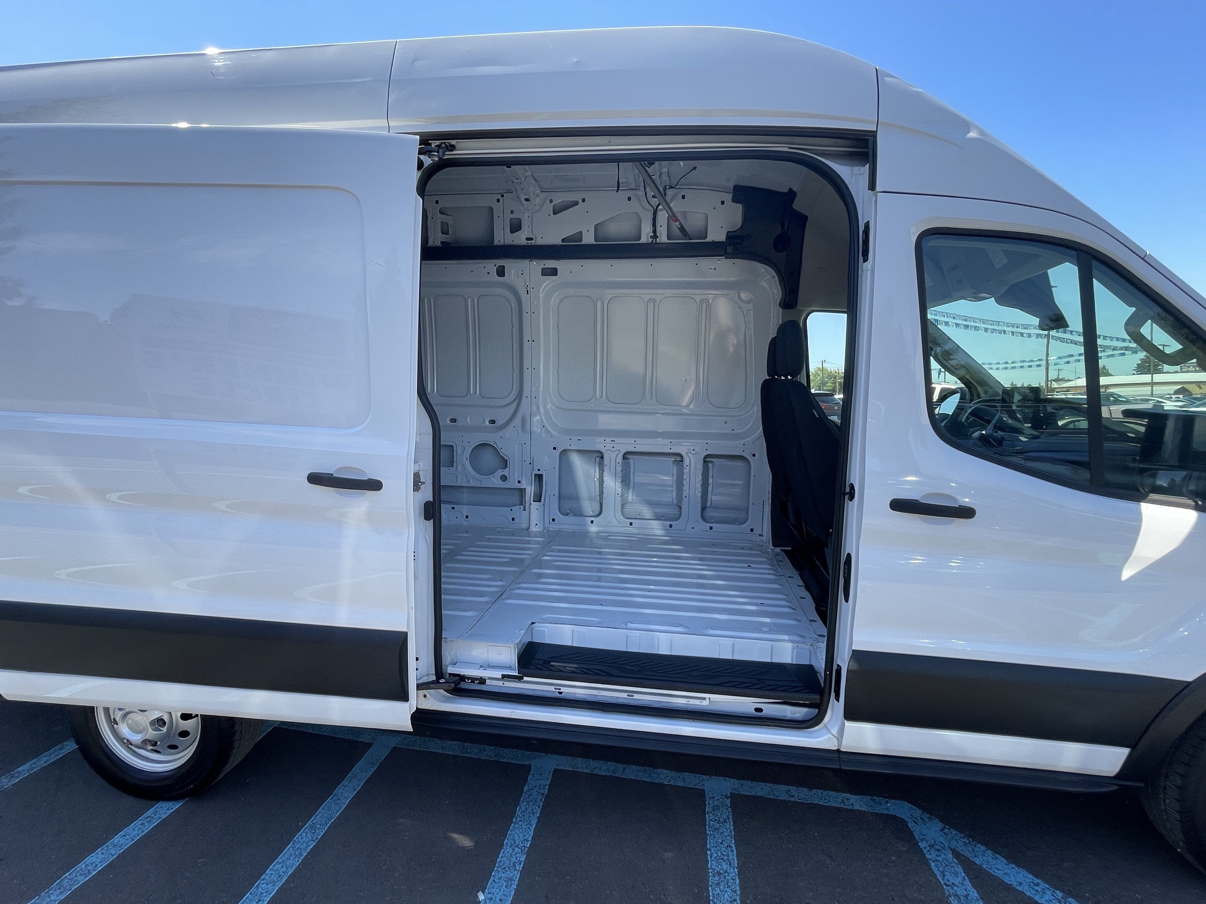 2022 Ford Transit Cargo Van T-350 148 EL Hi Rf 9500 GVWR AWD