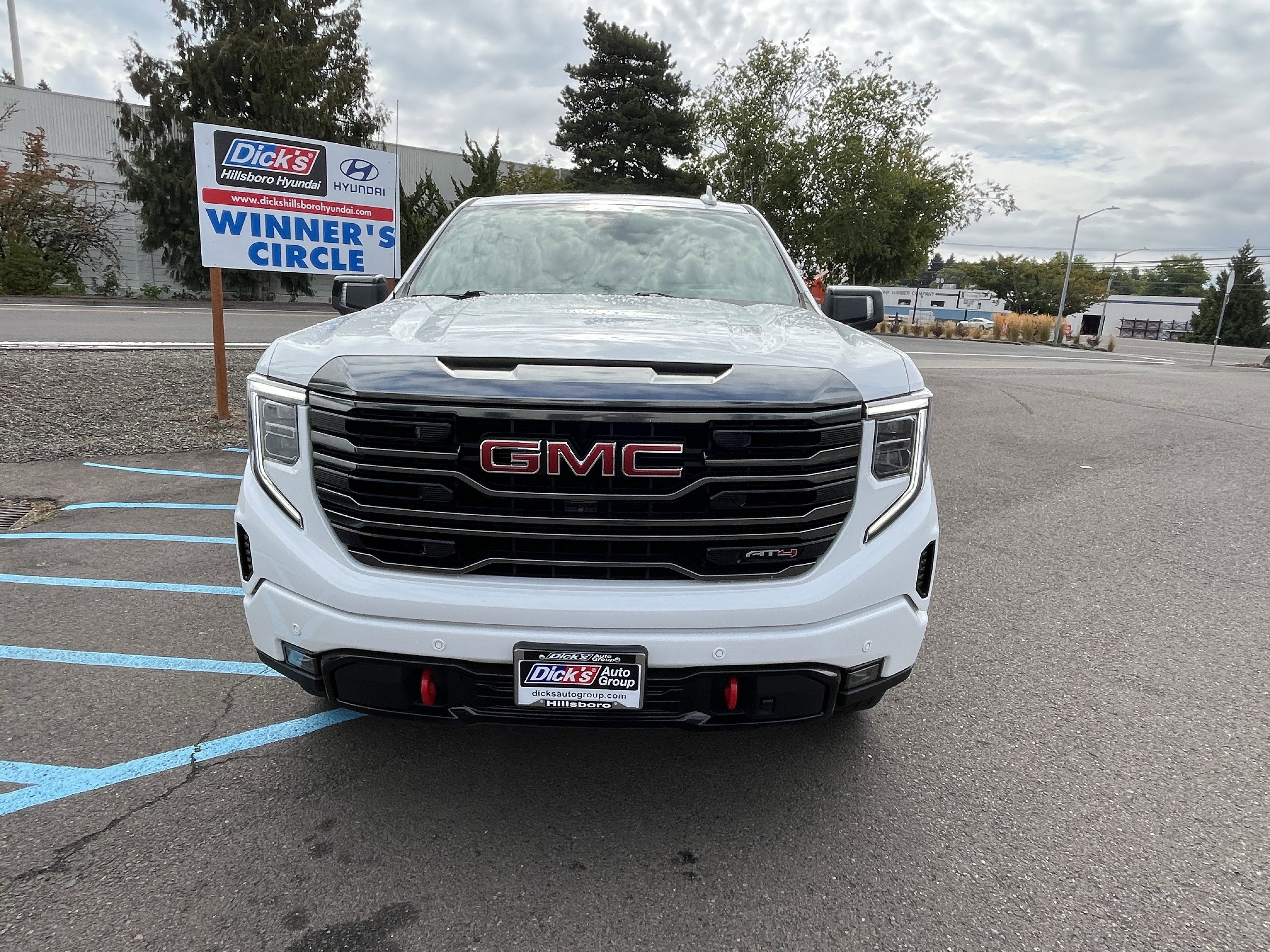 2023 GMC Sierra 1500 AT4