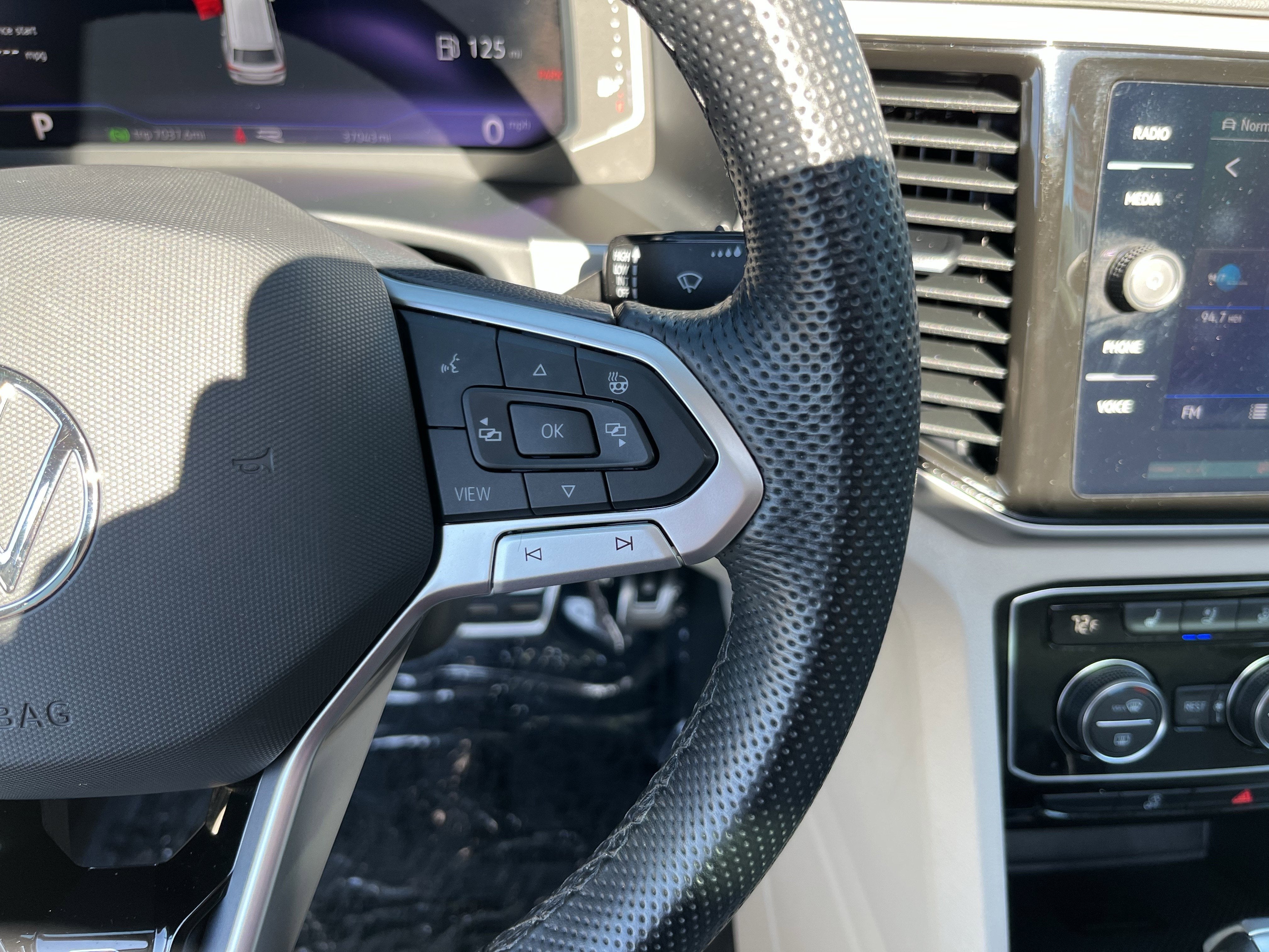 2023 Volkswagen Atlas 3.6L V6 SEL Premium R-Line