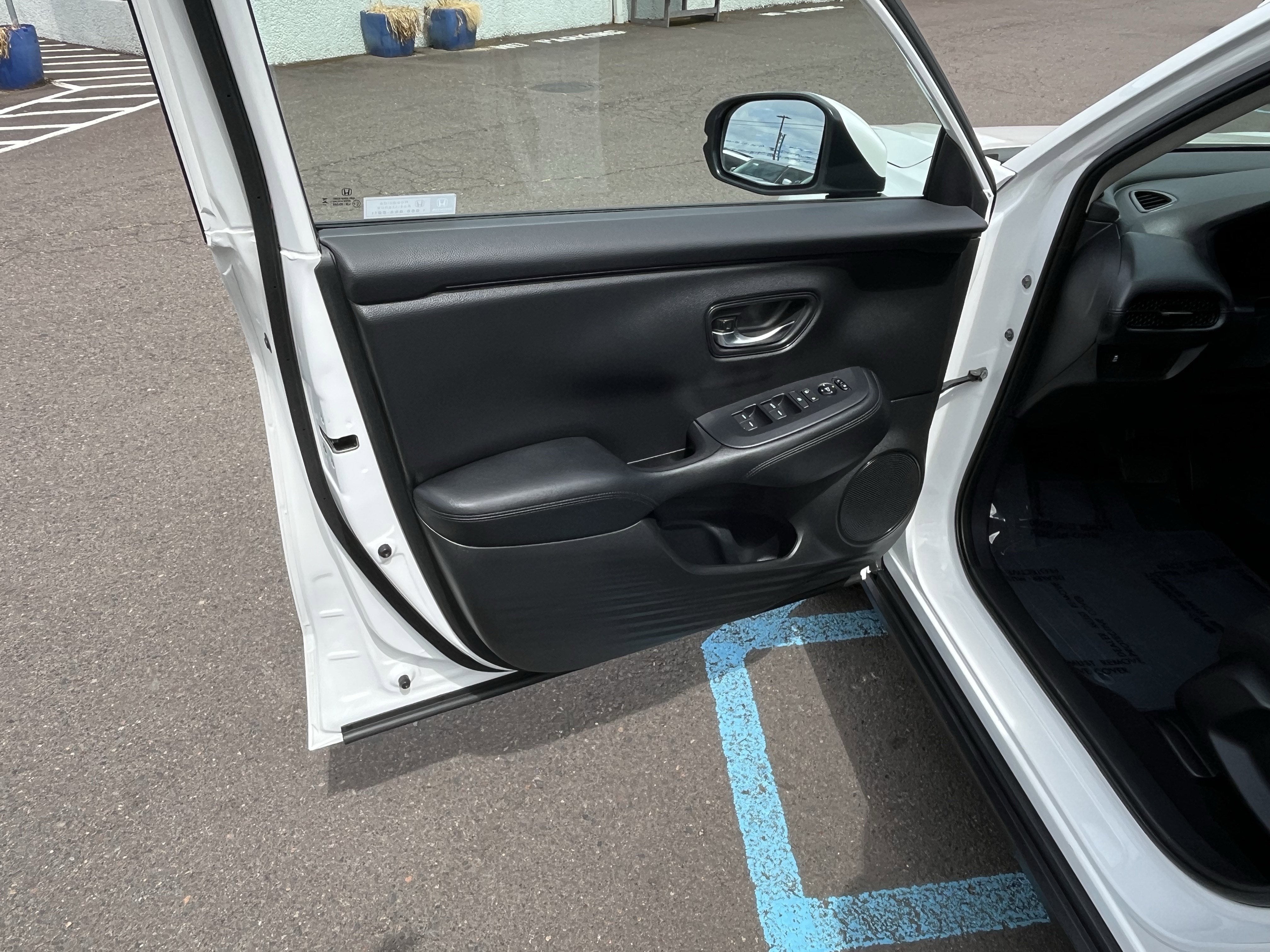 2024 Honda HR-V LX