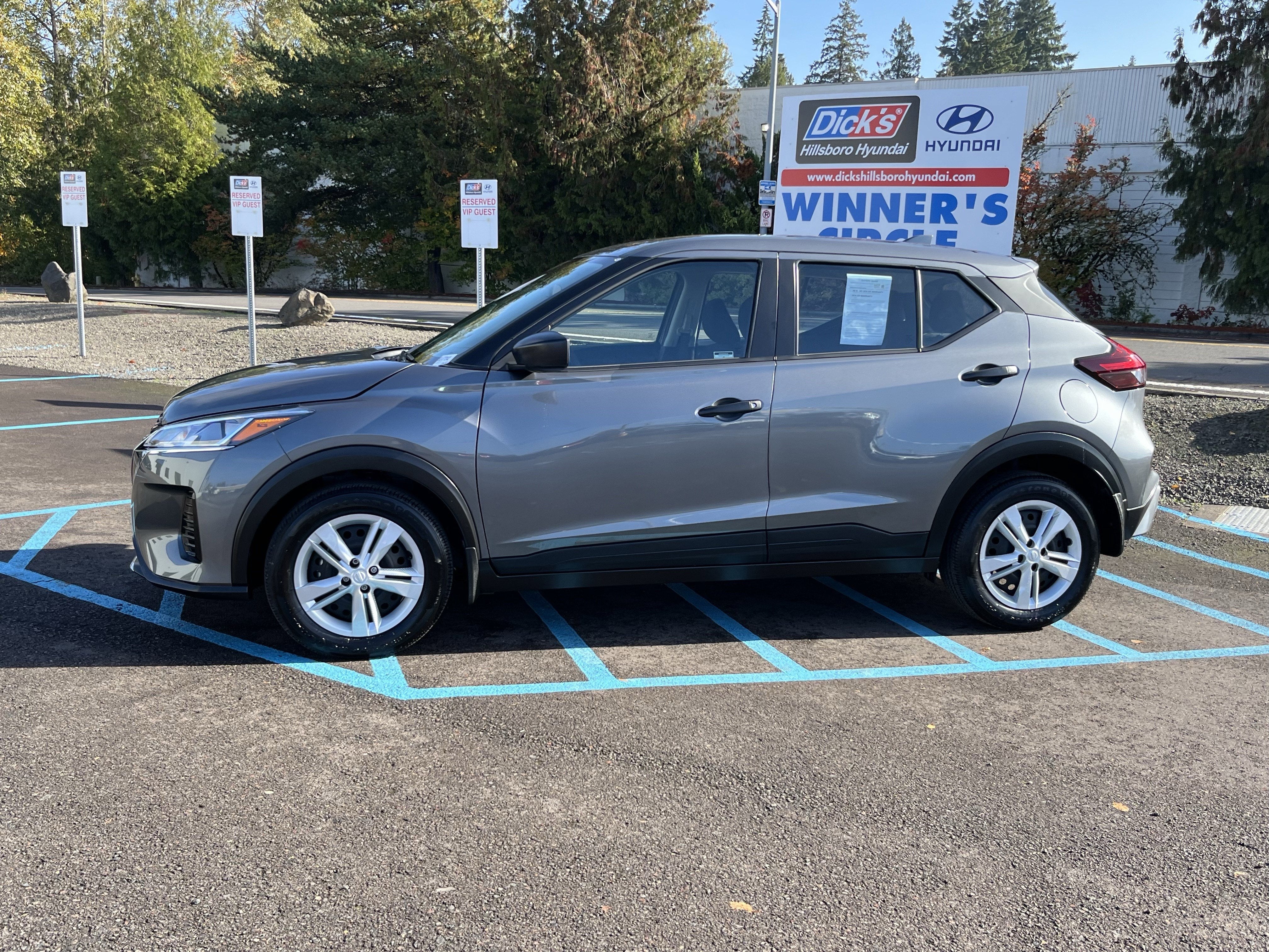 2025 Nissan Kicks Play S