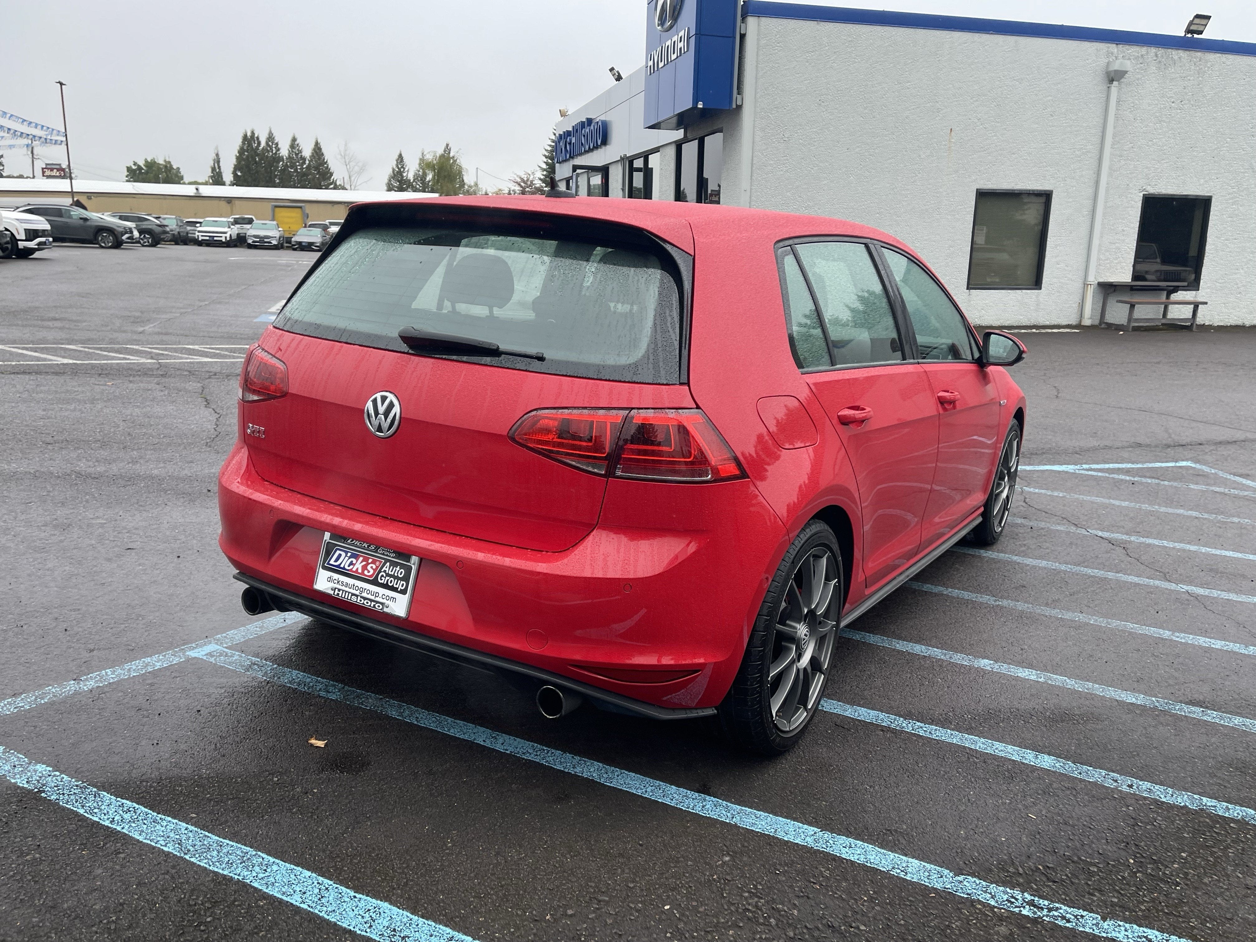 2016 Volkswagen Golf GTI S w/Performance Pkg