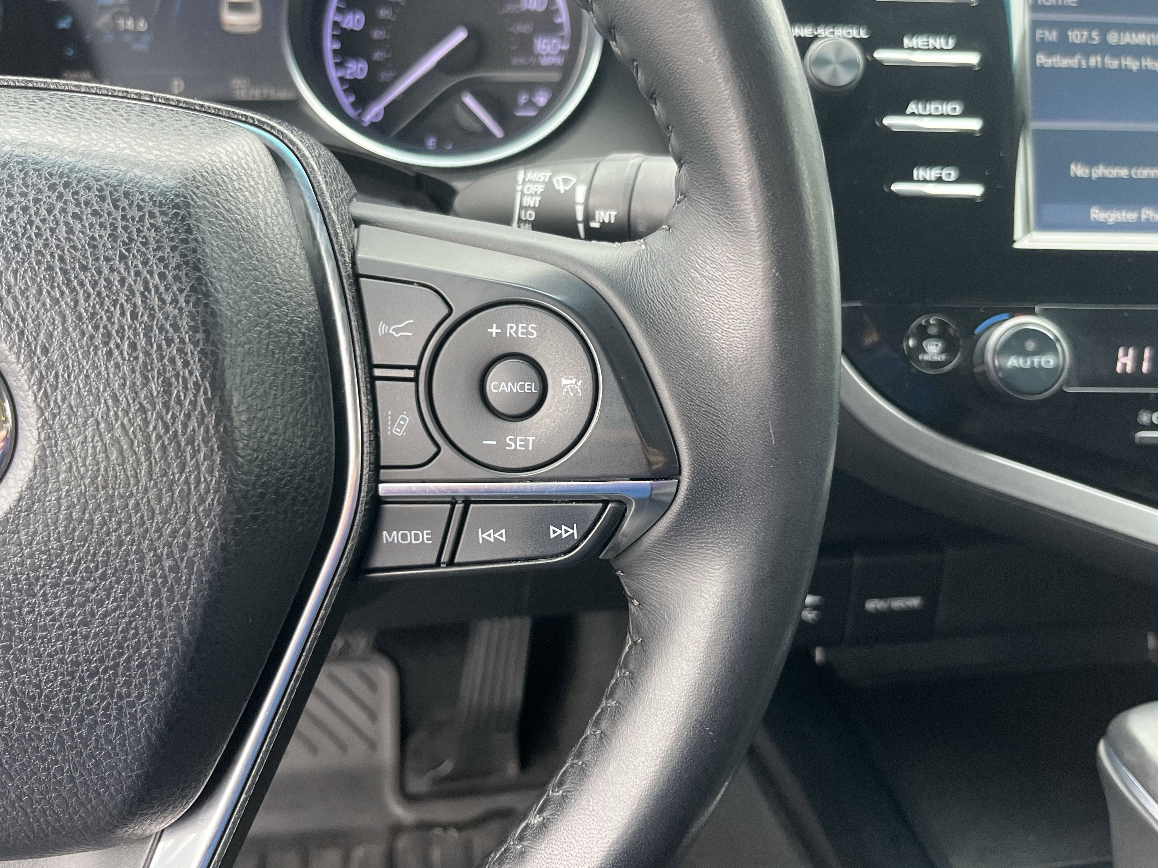 2018 Toyota Camry Hybrid LE