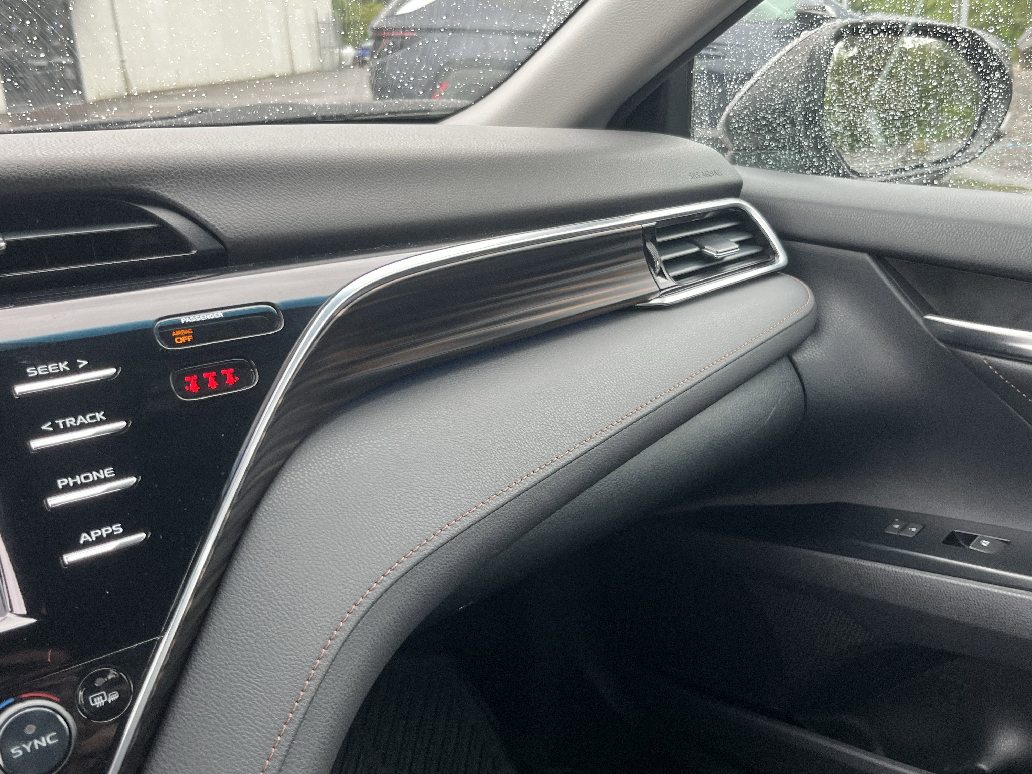 2018 Toyota Camry Hybrid LE