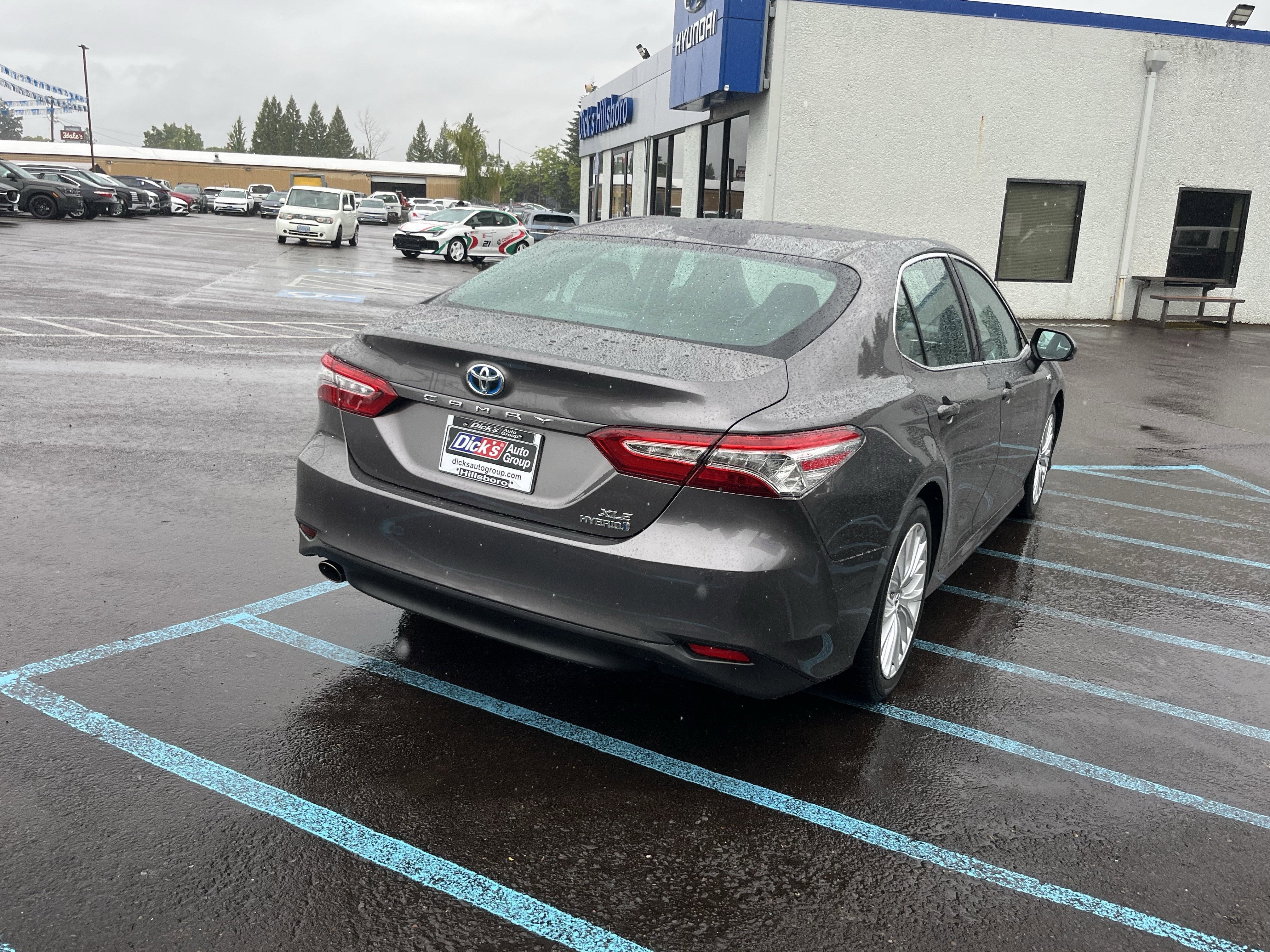 2018 Toyota Camry Hybrid LE