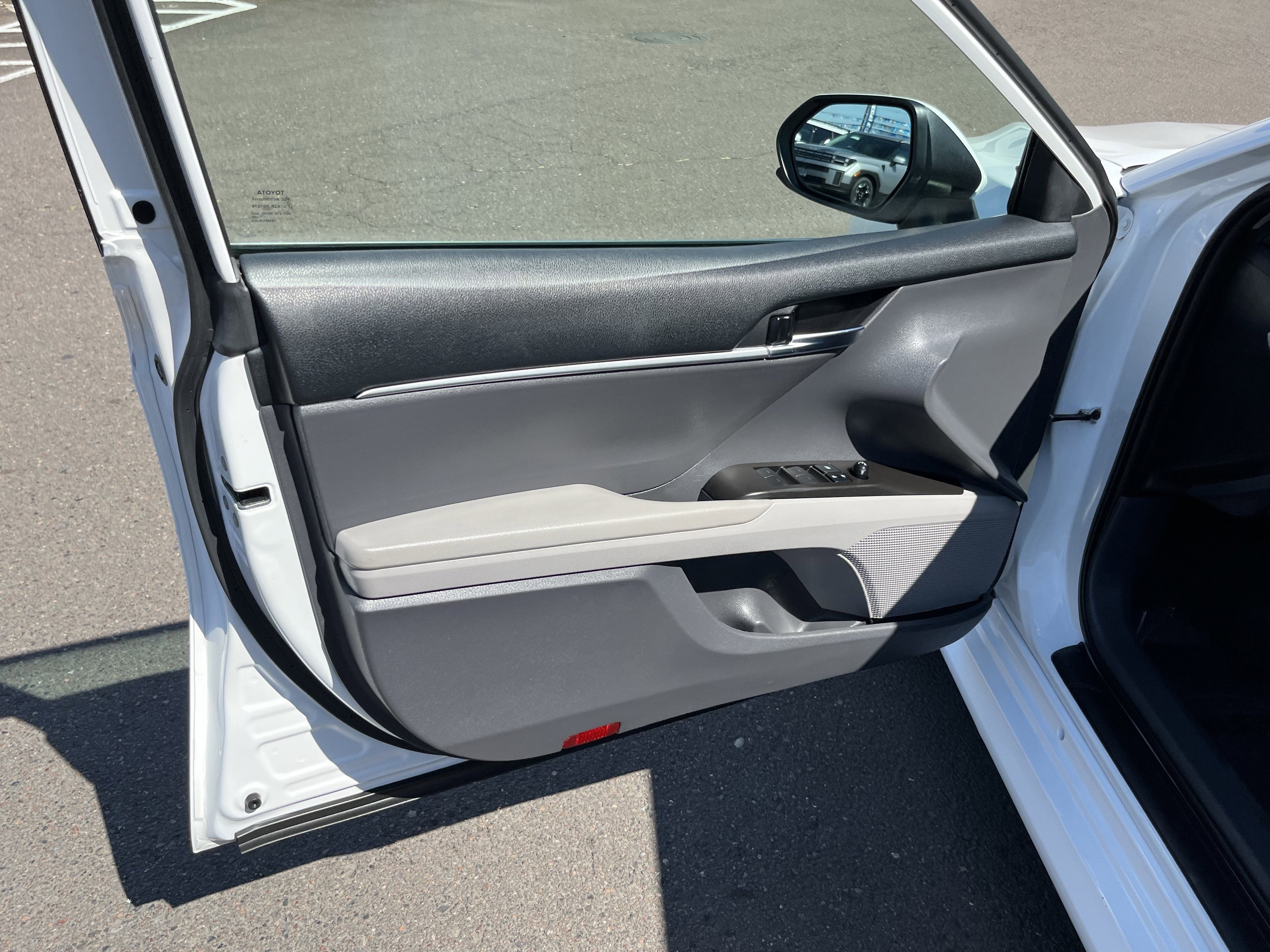 2021 Toyota Camry Hybrid LE