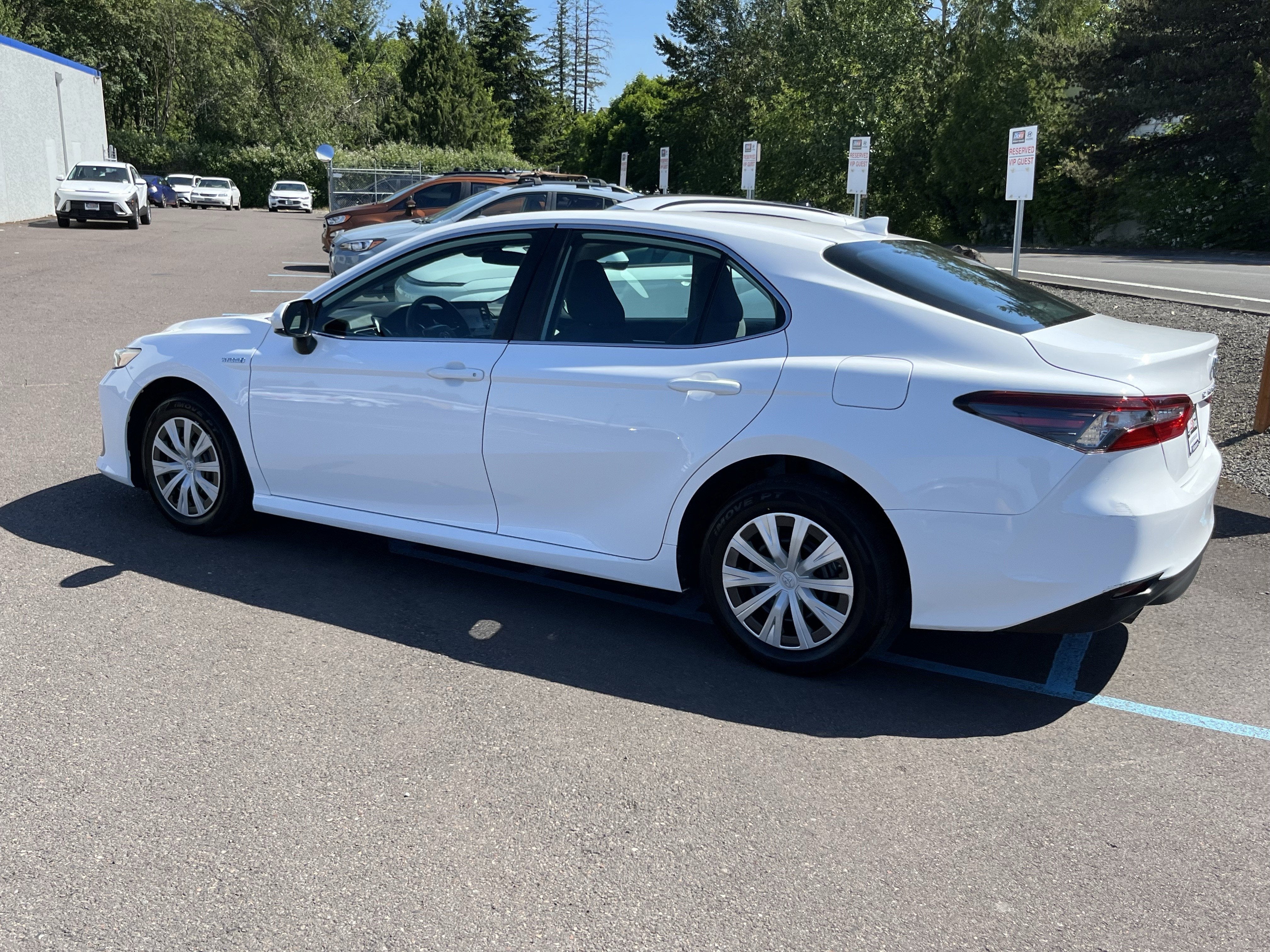 2021 Toyota Camry Hybrid LE