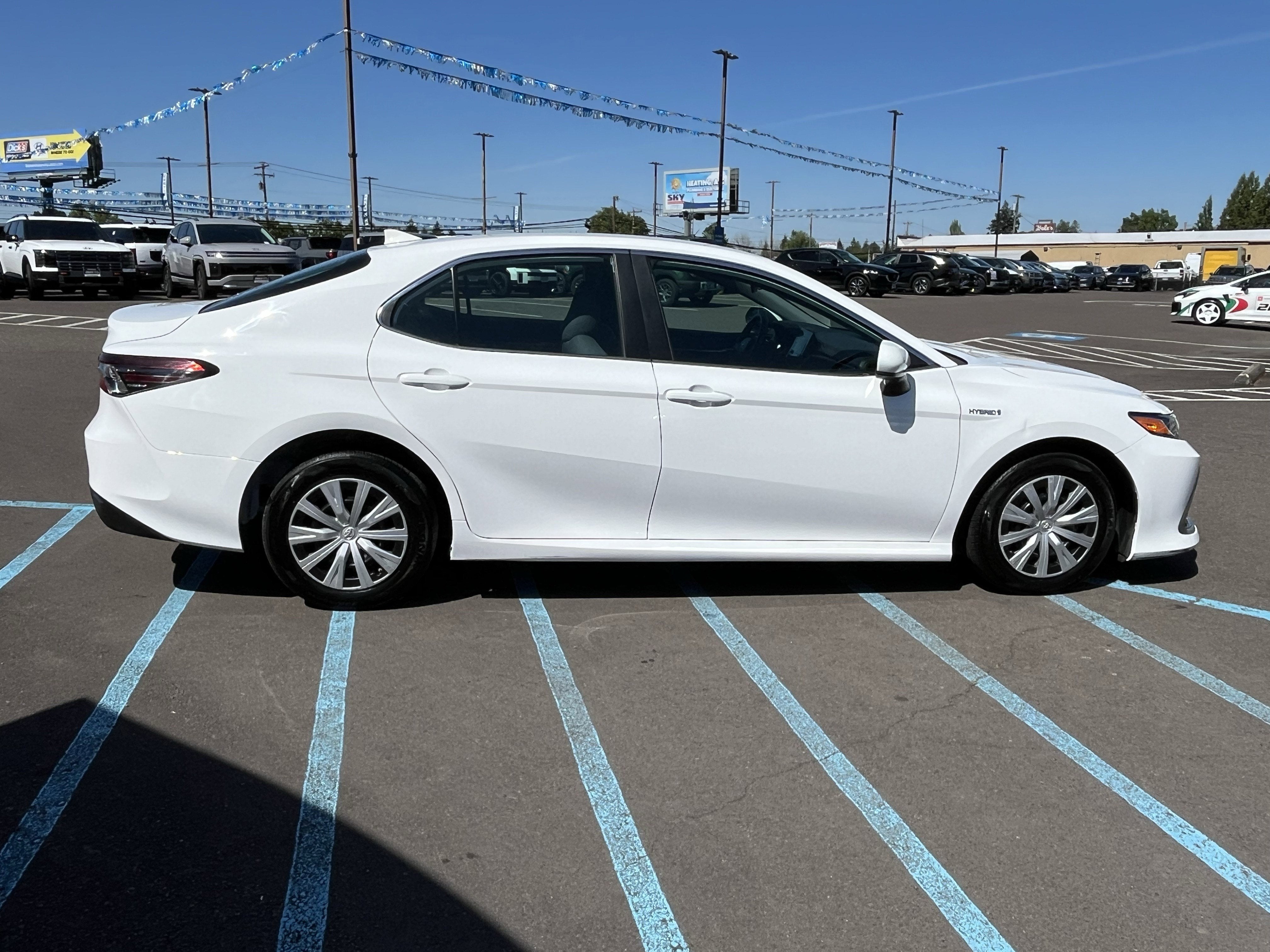 2021 Toyota Camry Hybrid LE