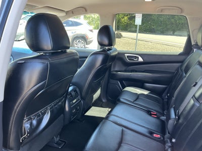 2019 Nissan Pathfinder SL