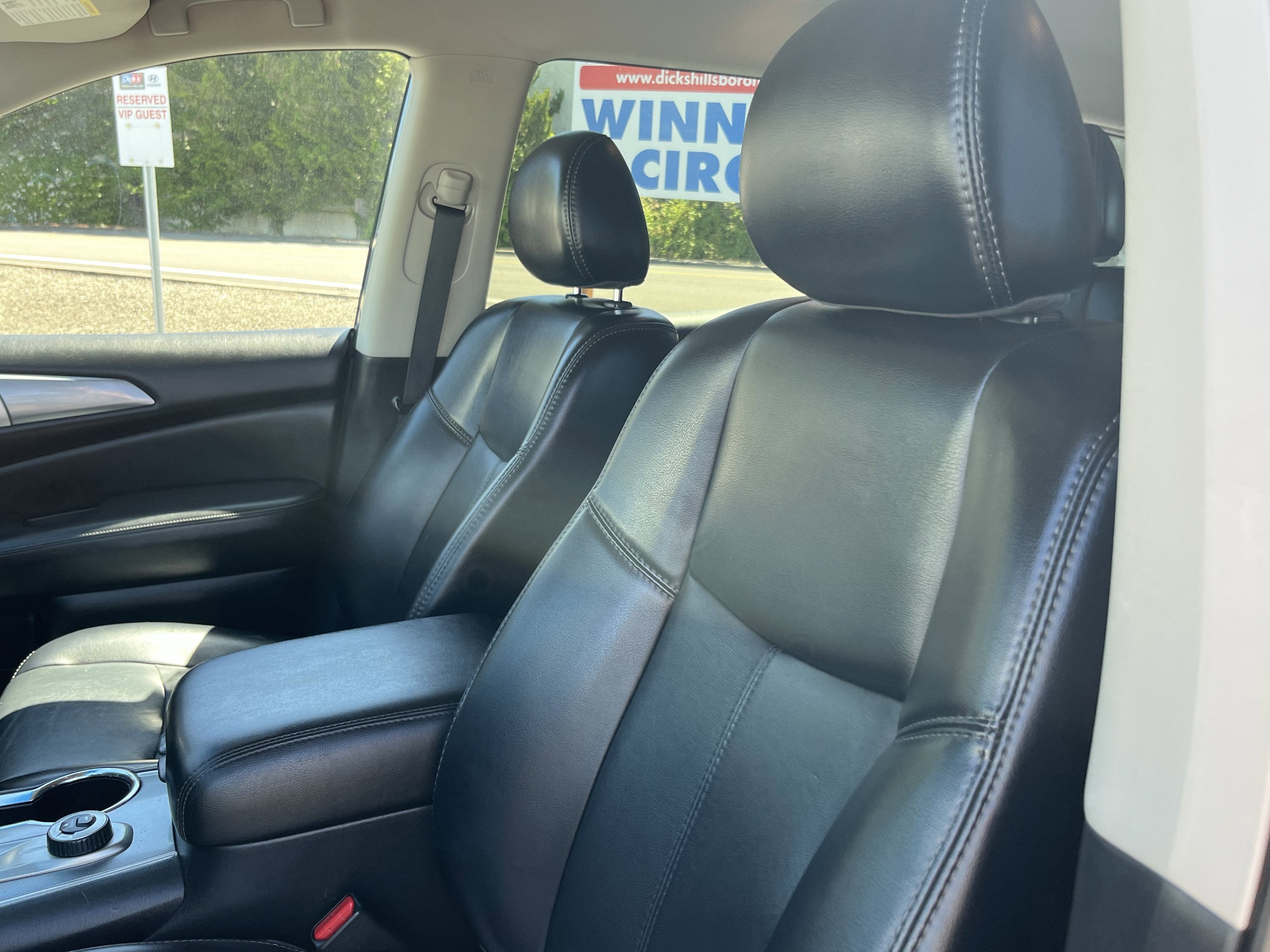 2019 Nissan Pathfinder SL