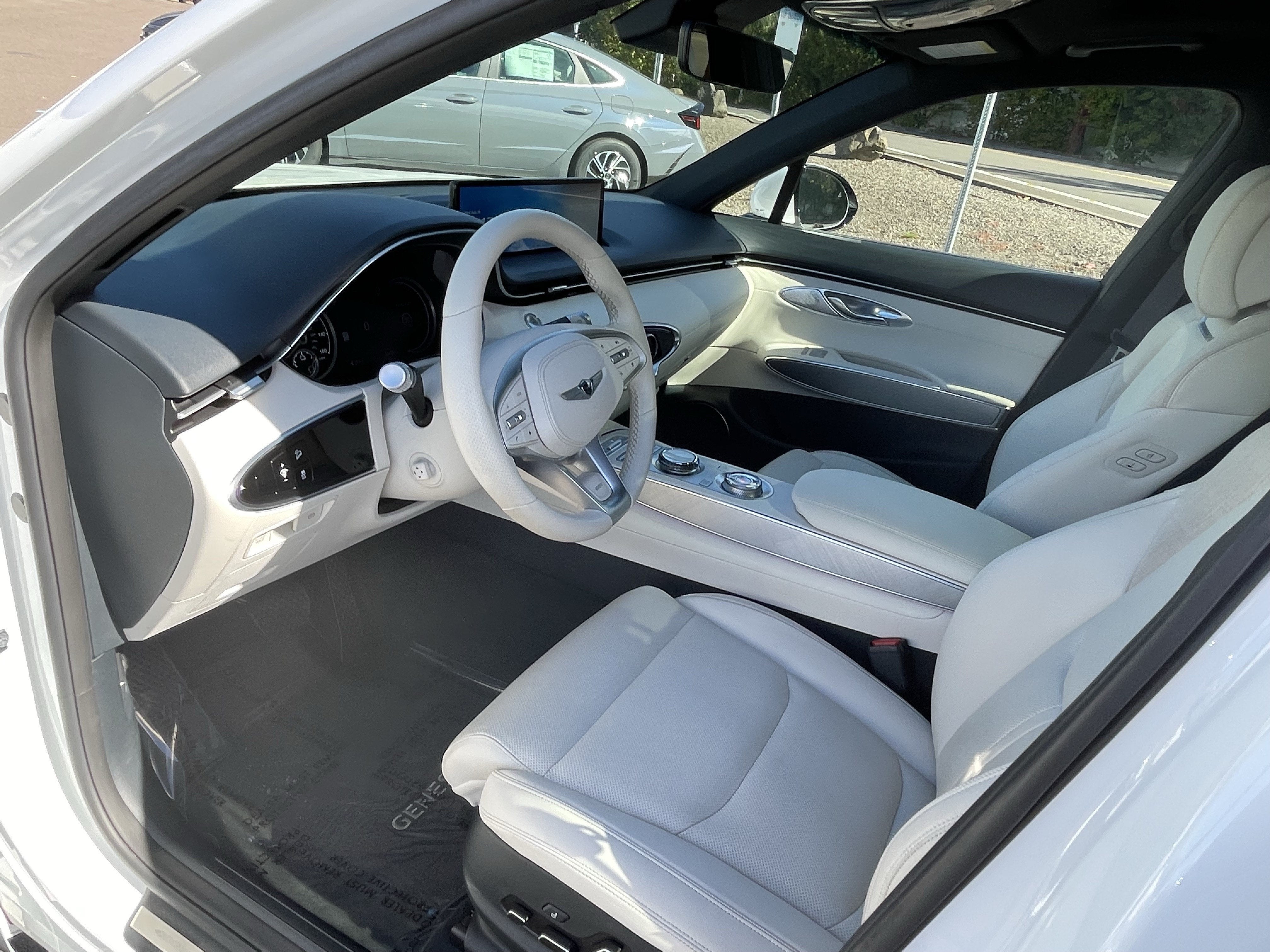 2025 Genesis Electrified GV70 Advanced