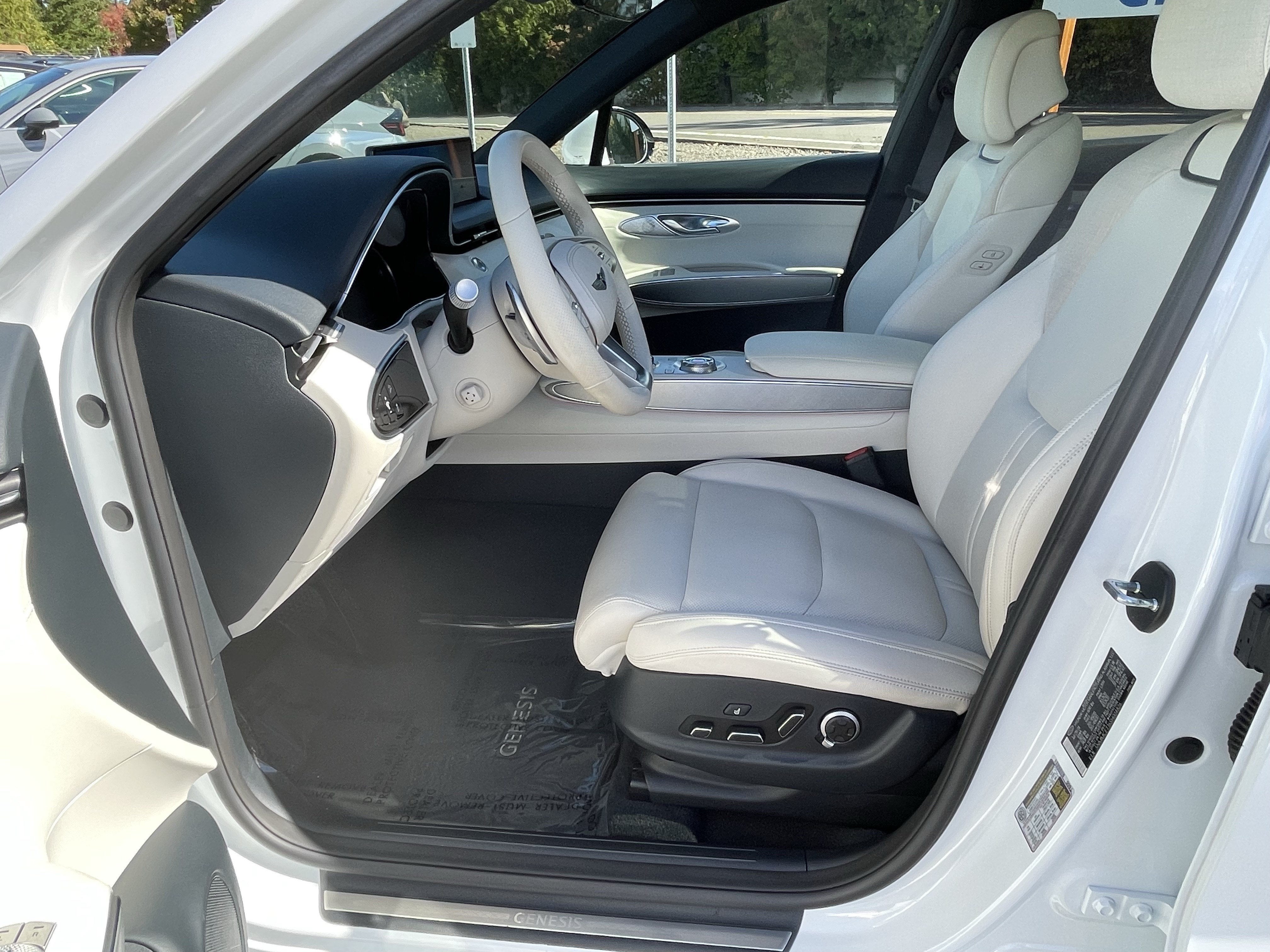 2025 Genesis Electrified GV70 Advanced