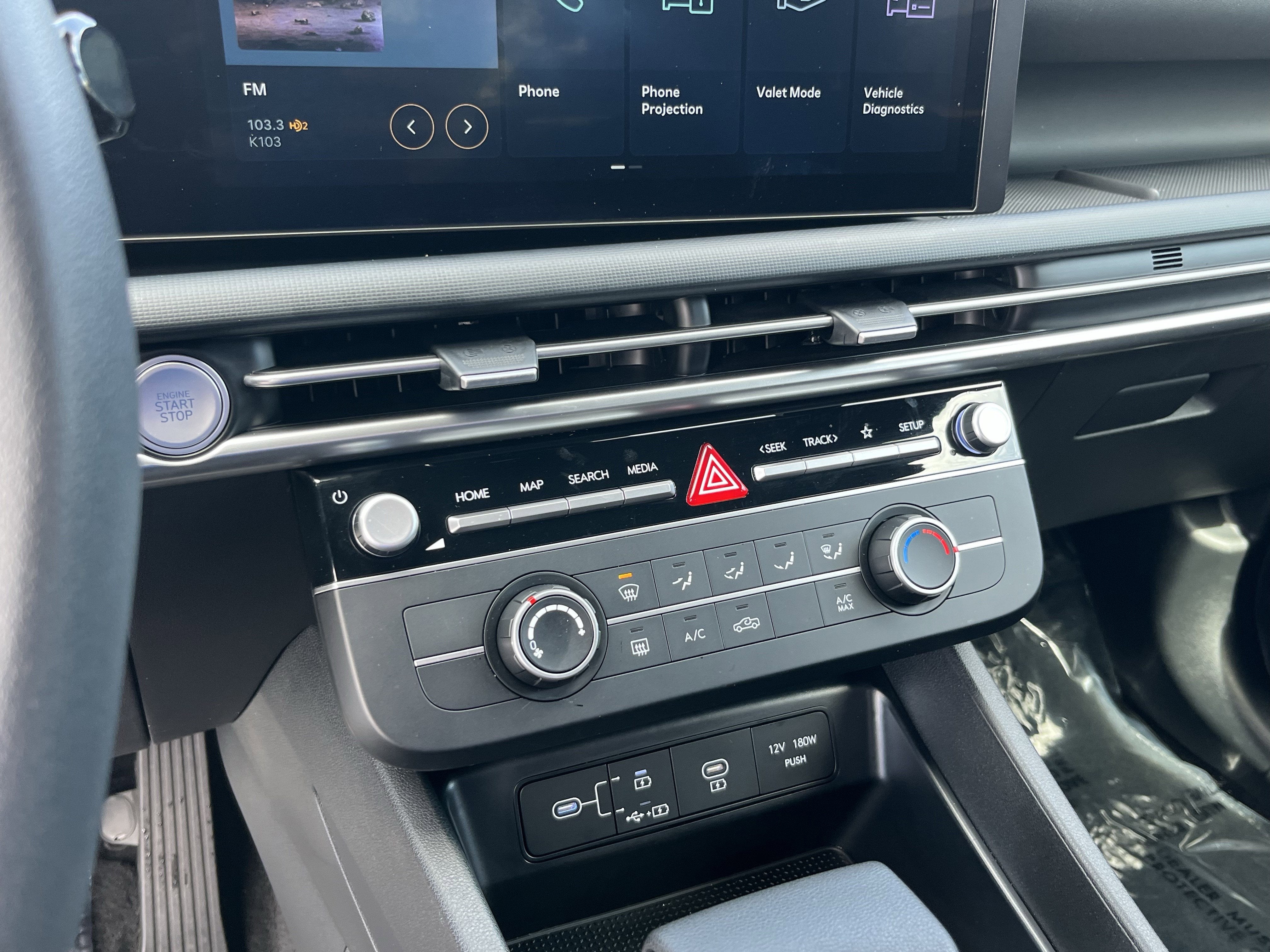 2025 Hyundai Santa Cruz SE