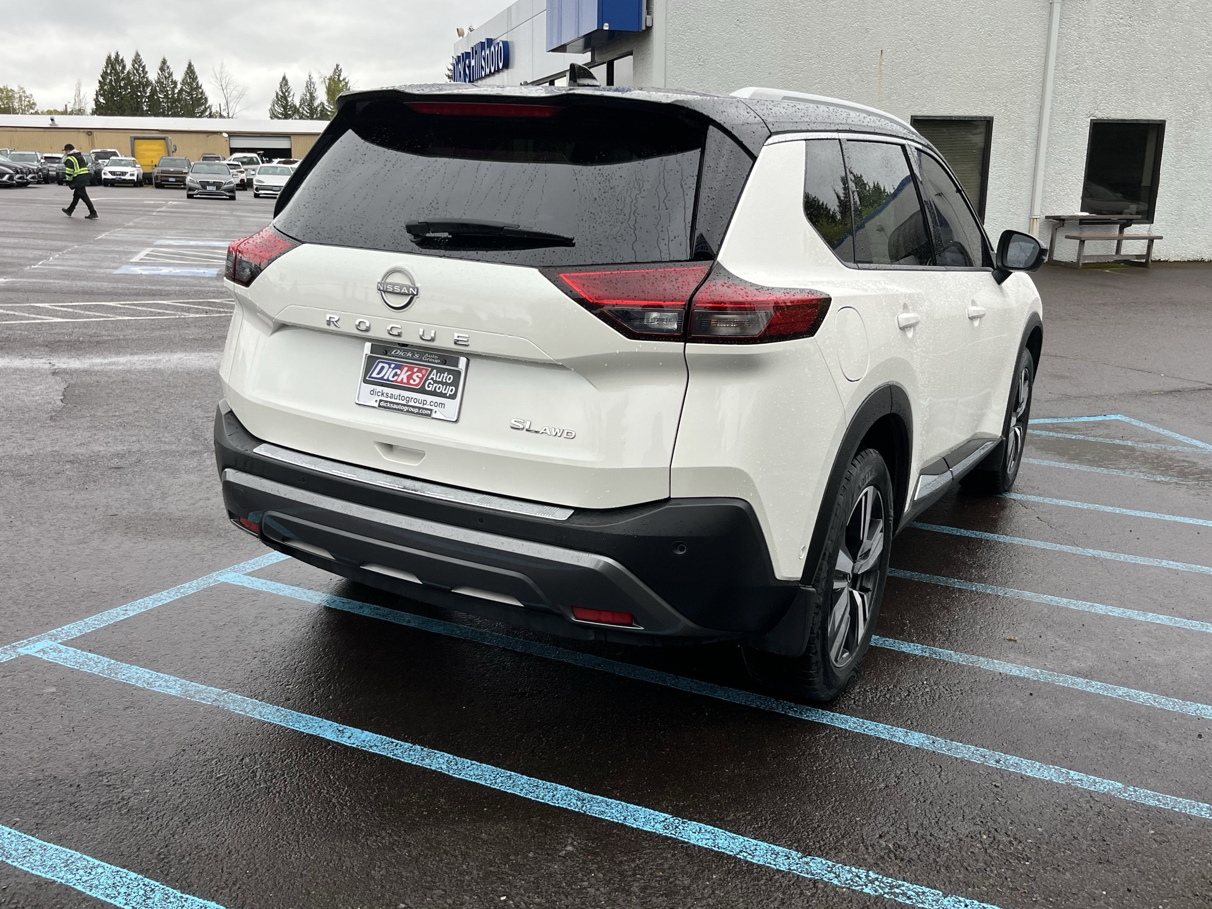 2023 Nissan Rogue SL