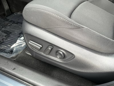 2024 Toyota Venza LE