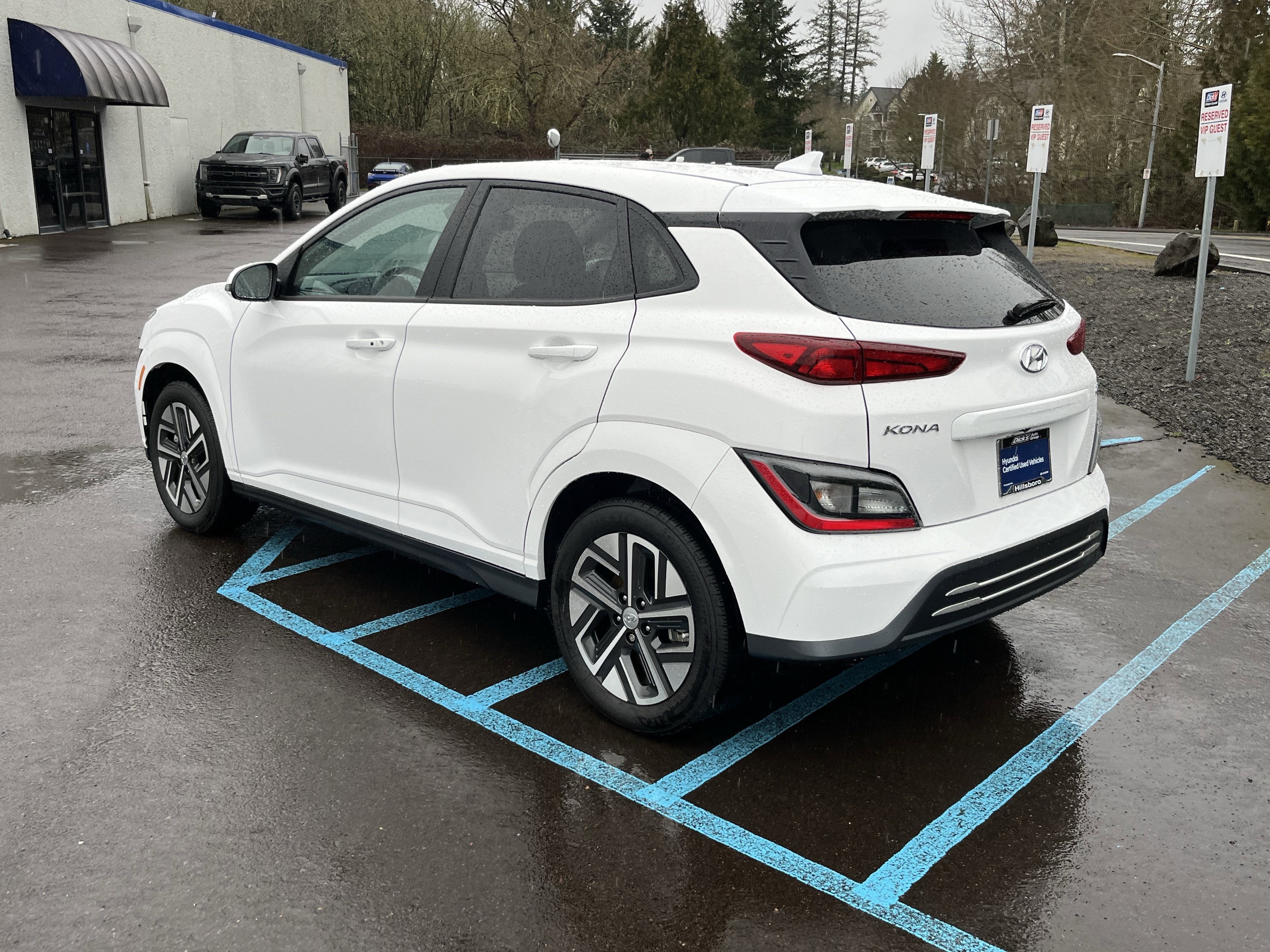 2023 Hyundai Kona Electric SE