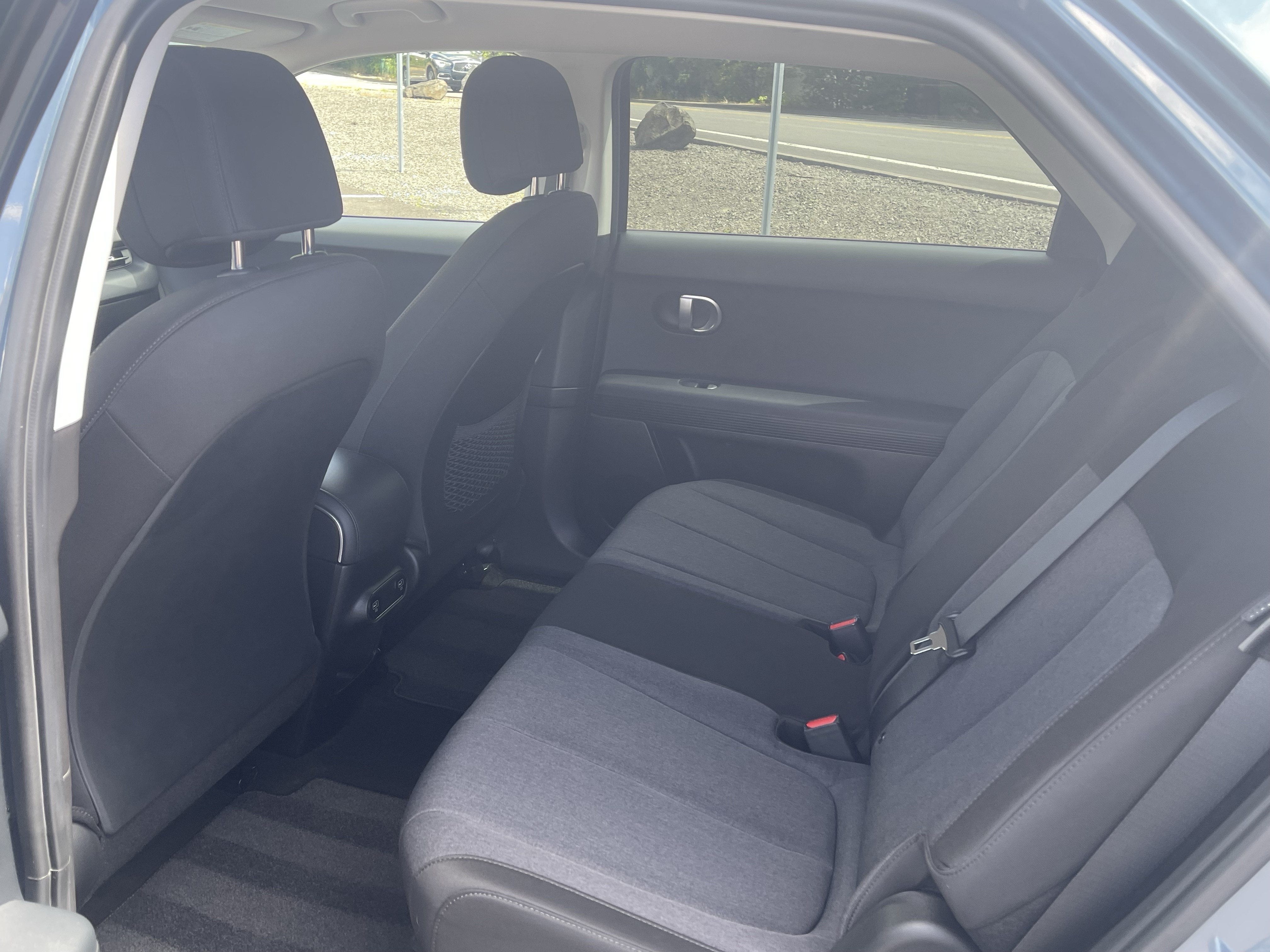 2024 Hyundai IONIQ 5 SE Standard Range
