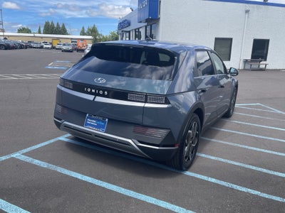 2024 Hyundai IONIQ 5 SE Standard Range