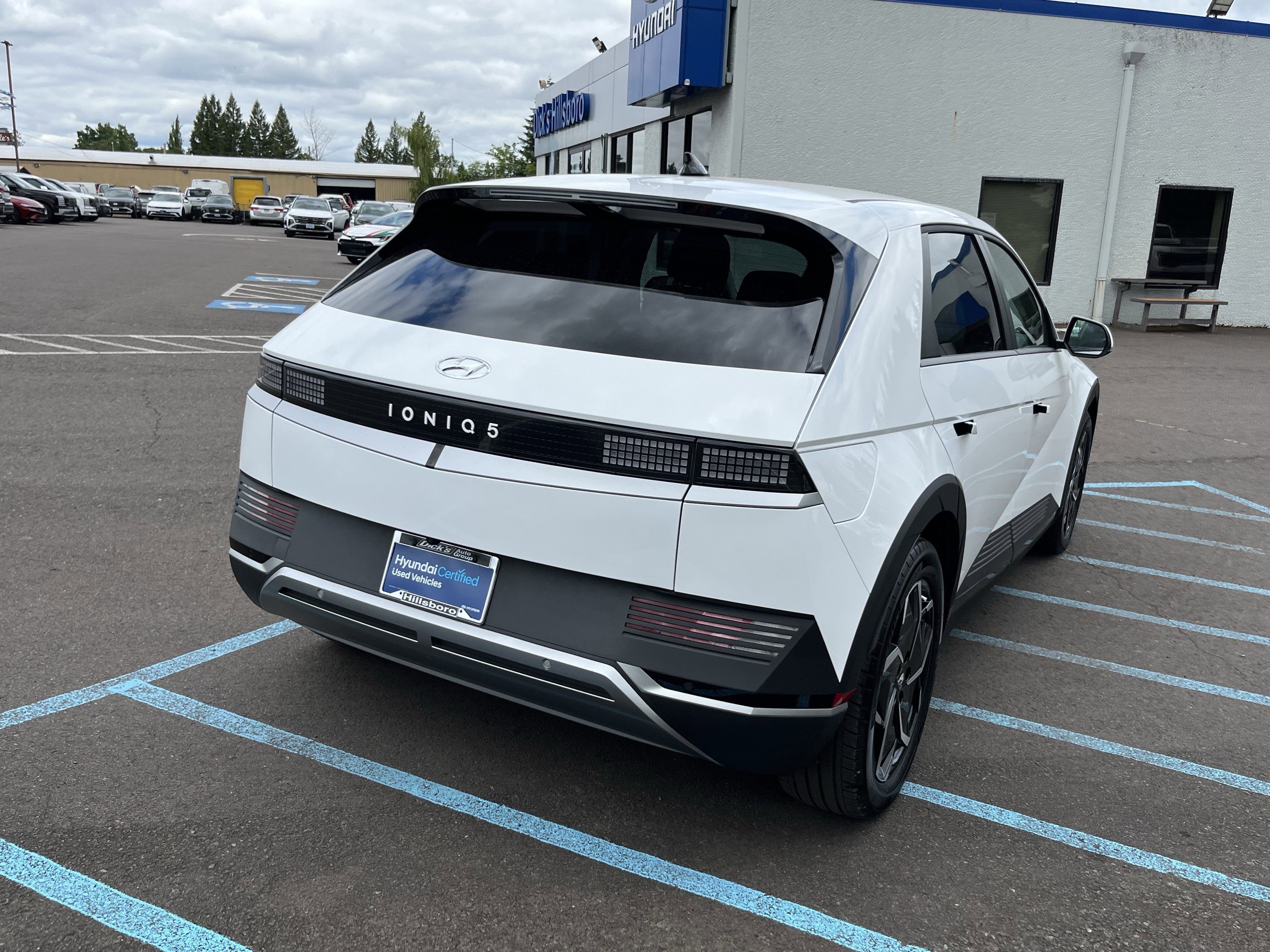 2024 Hyundai IONIQ 5 SE