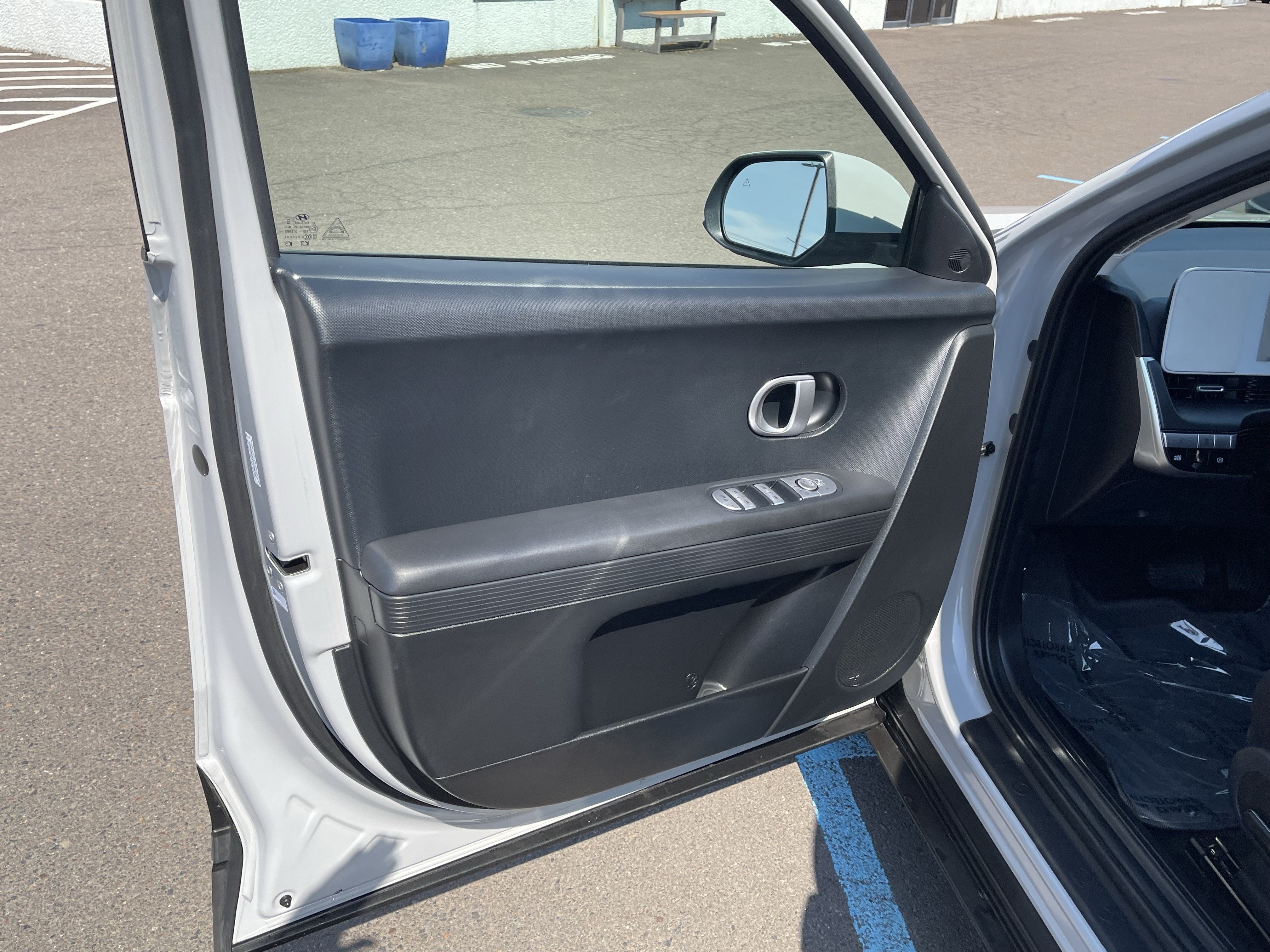 2024 Hyundai IONIQ 5 SE
