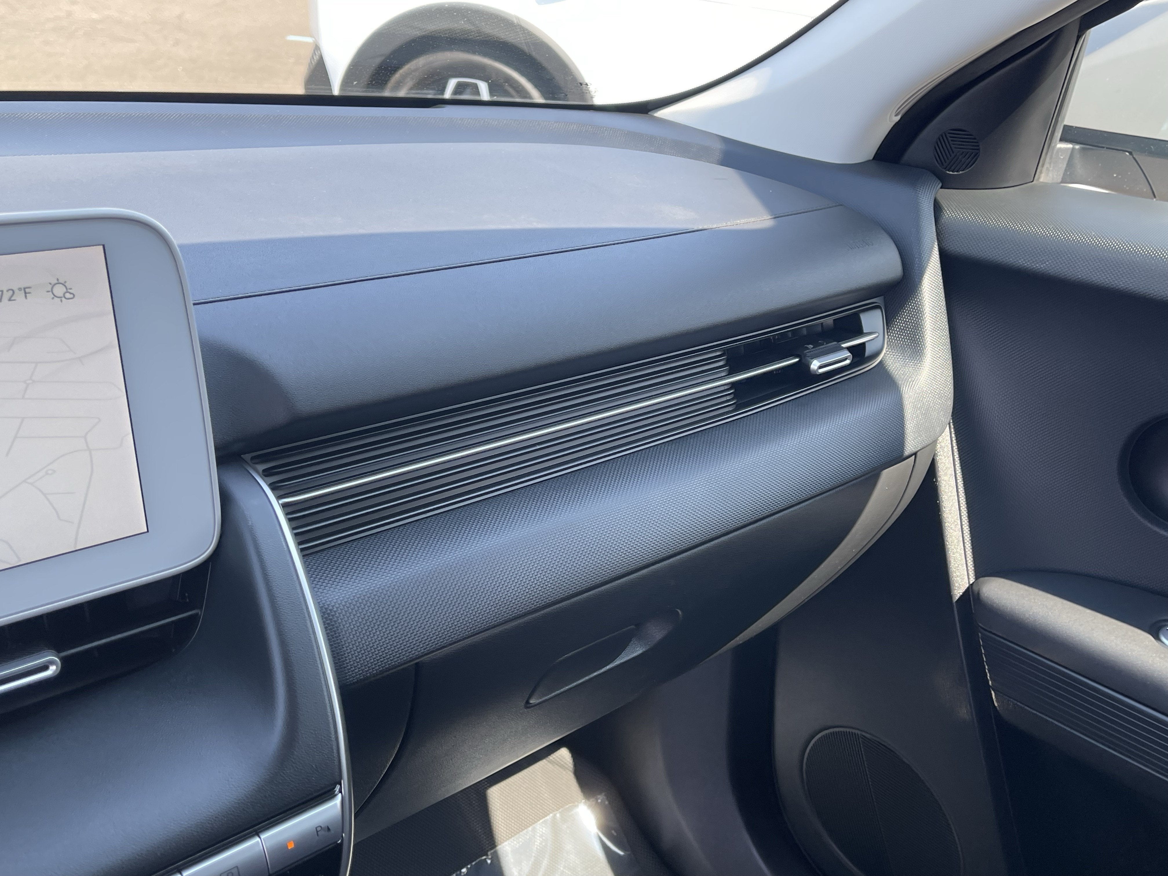 2024 Hyundai IONIQ 5 SE