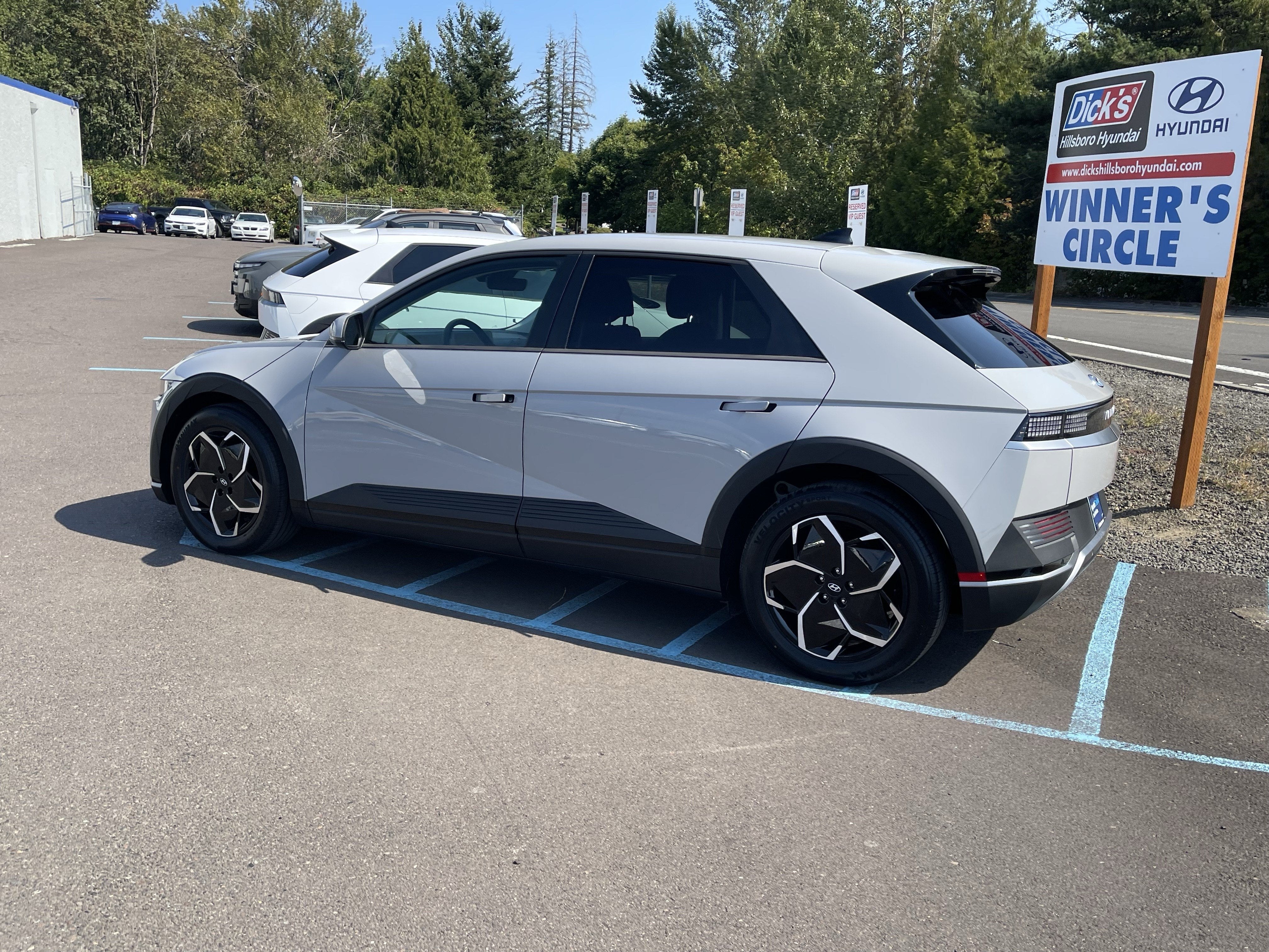 2024 Hyundai IONIQ 5 SE