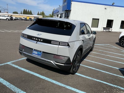 2024 Hyundai IONIQ 5 SE