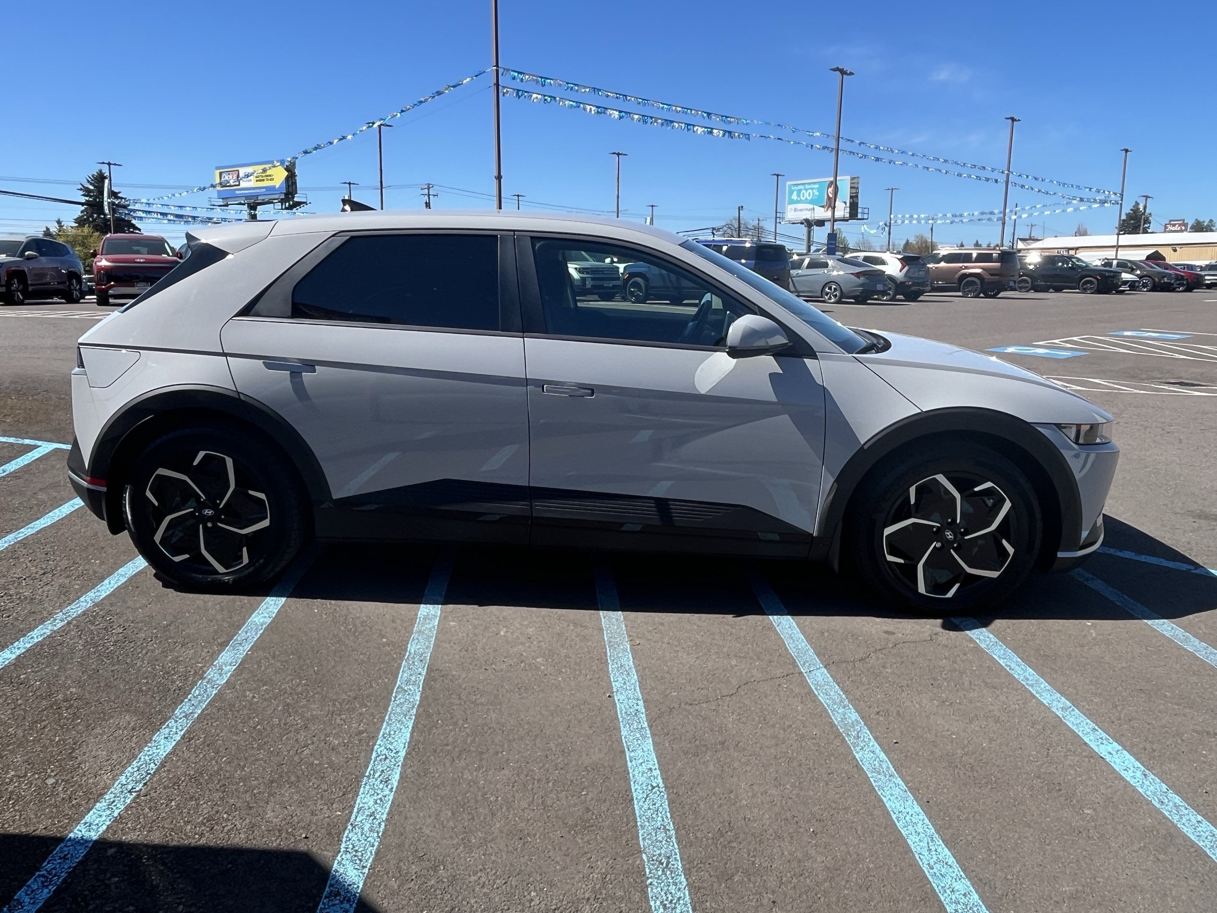 2024 Hyundai IONIQ 5 SE