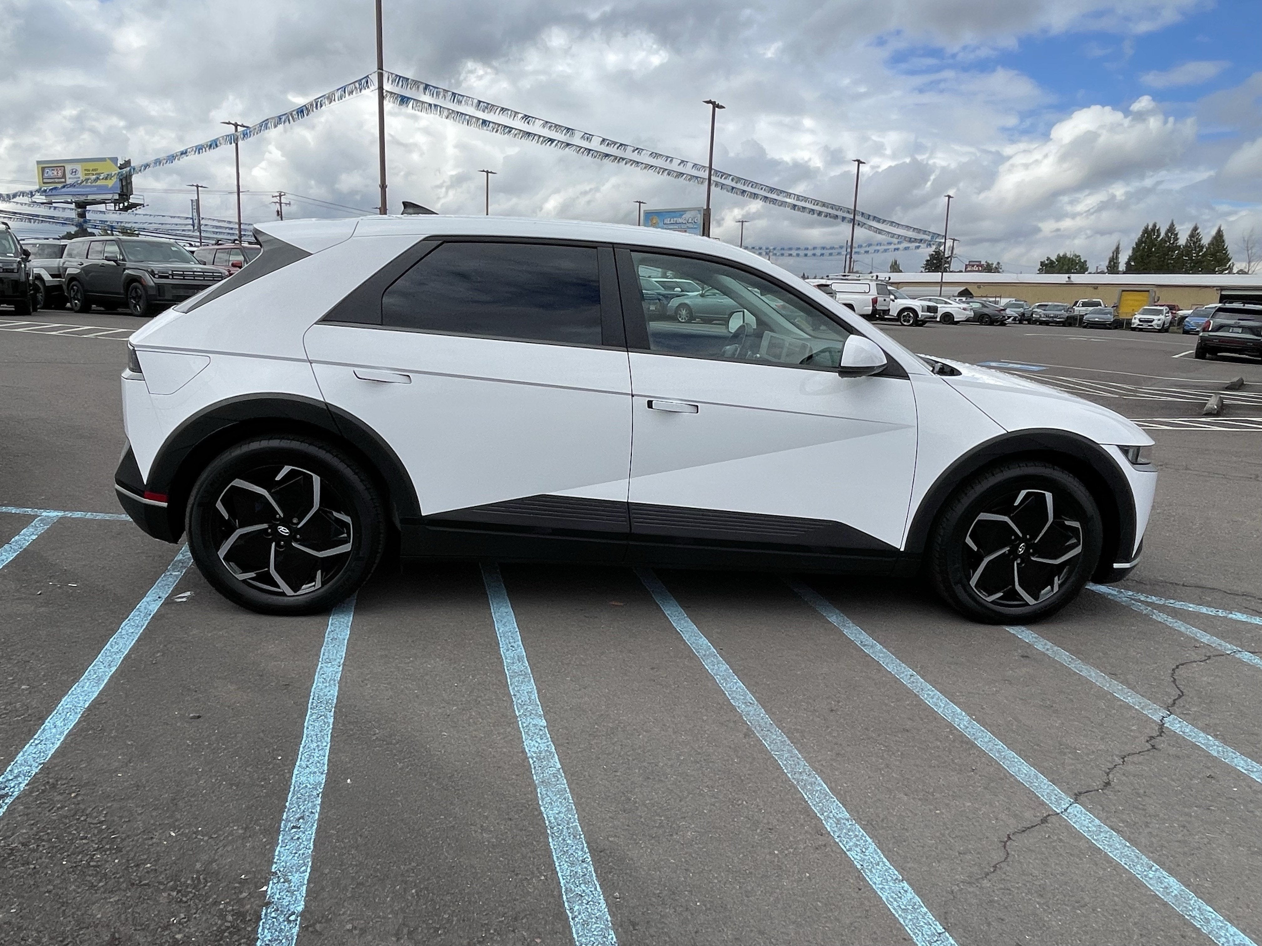 2024 Hyundai IONIQ 5 SE