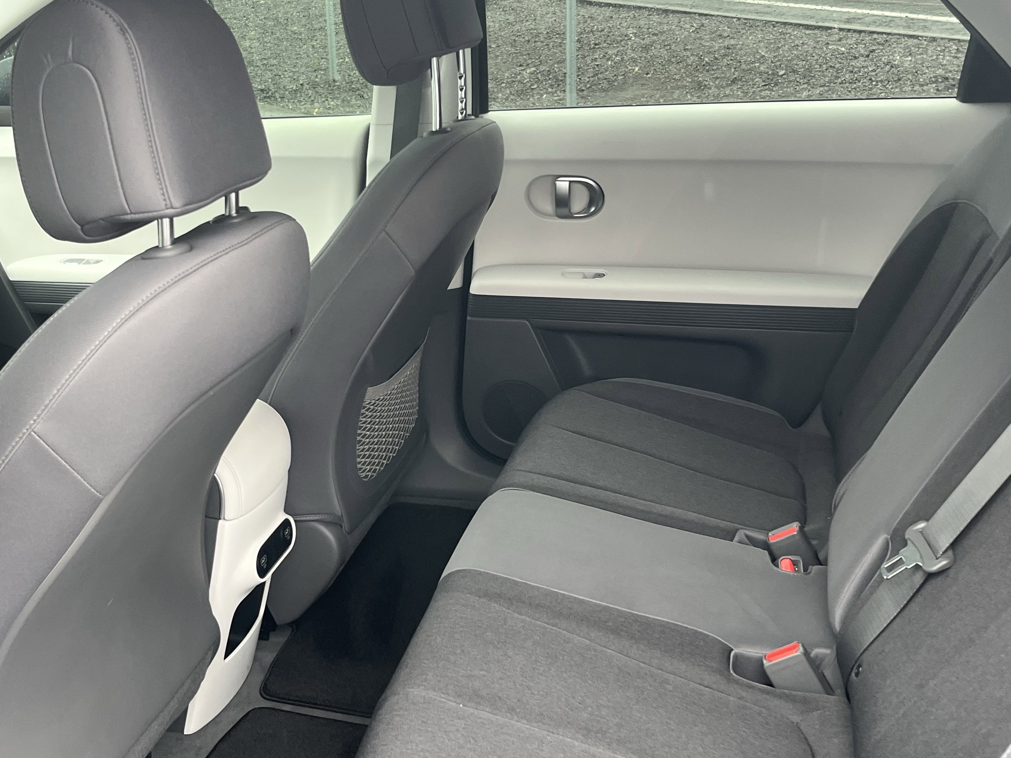 2024 Hyundai IONIQ 5 SE