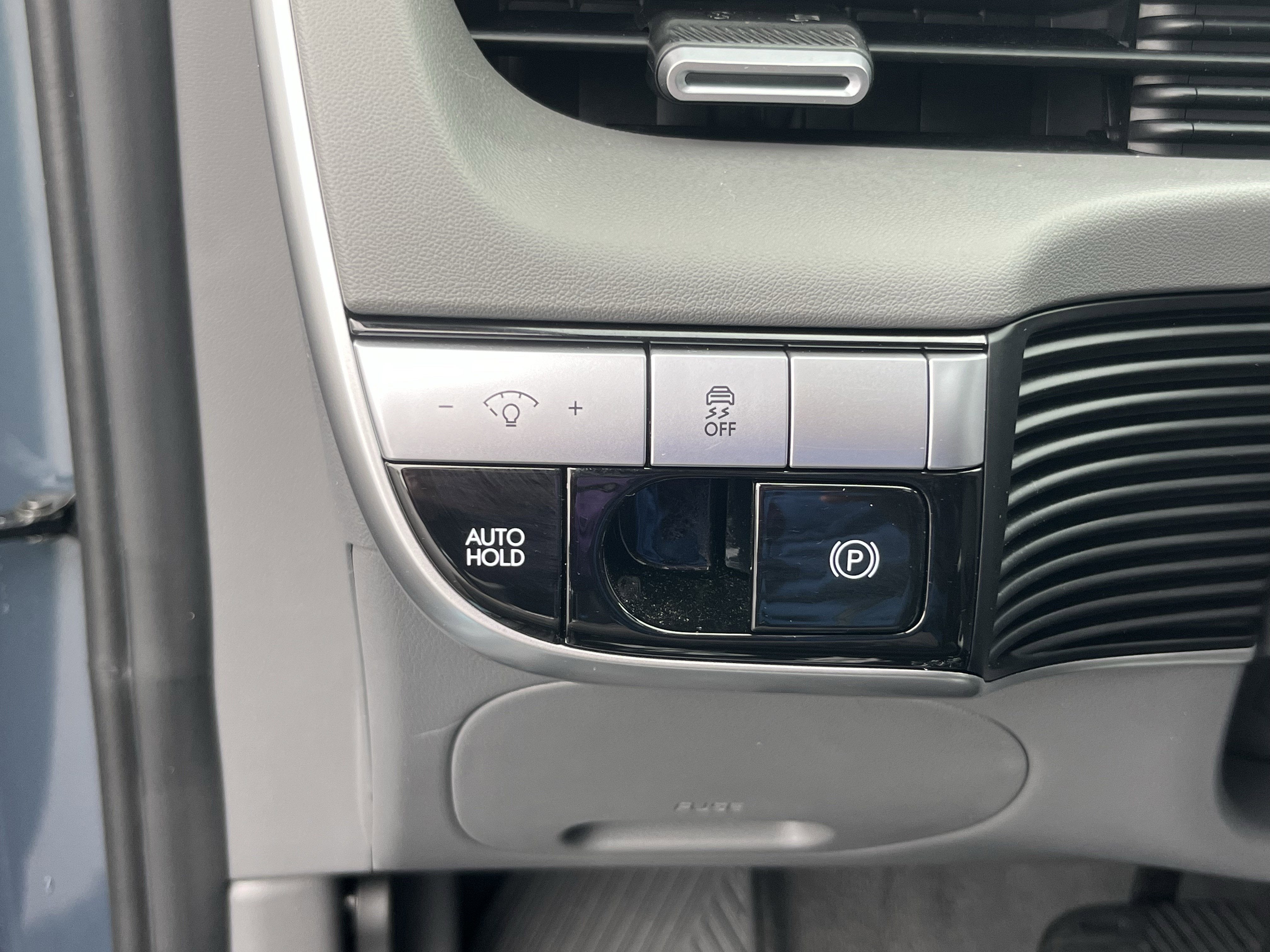 2024 Hyundai IONIQ 5 SE