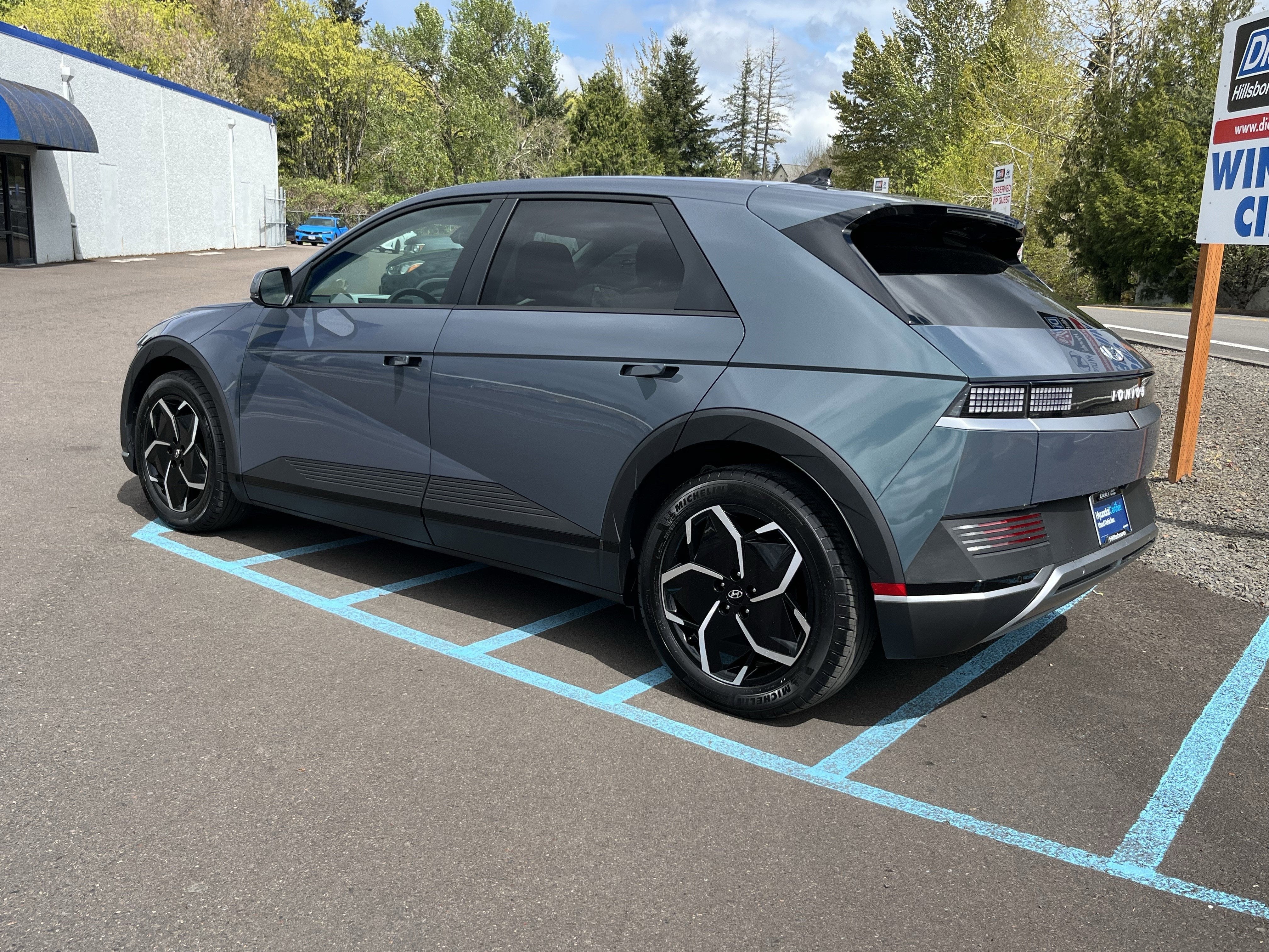 2024 Hyundai IONIQ 5 SEL
