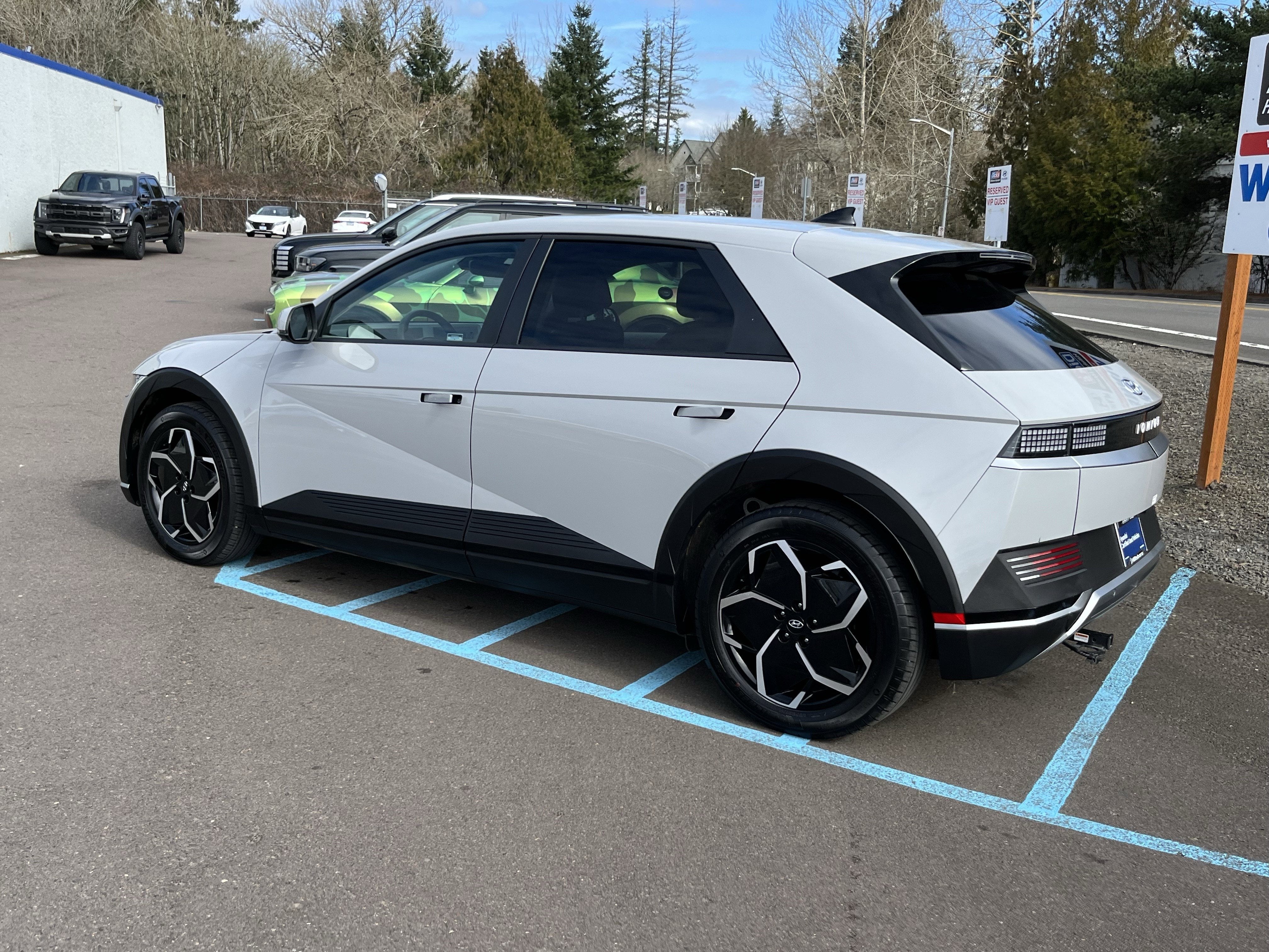 2024 Hyundai IONIQ 5 SEL