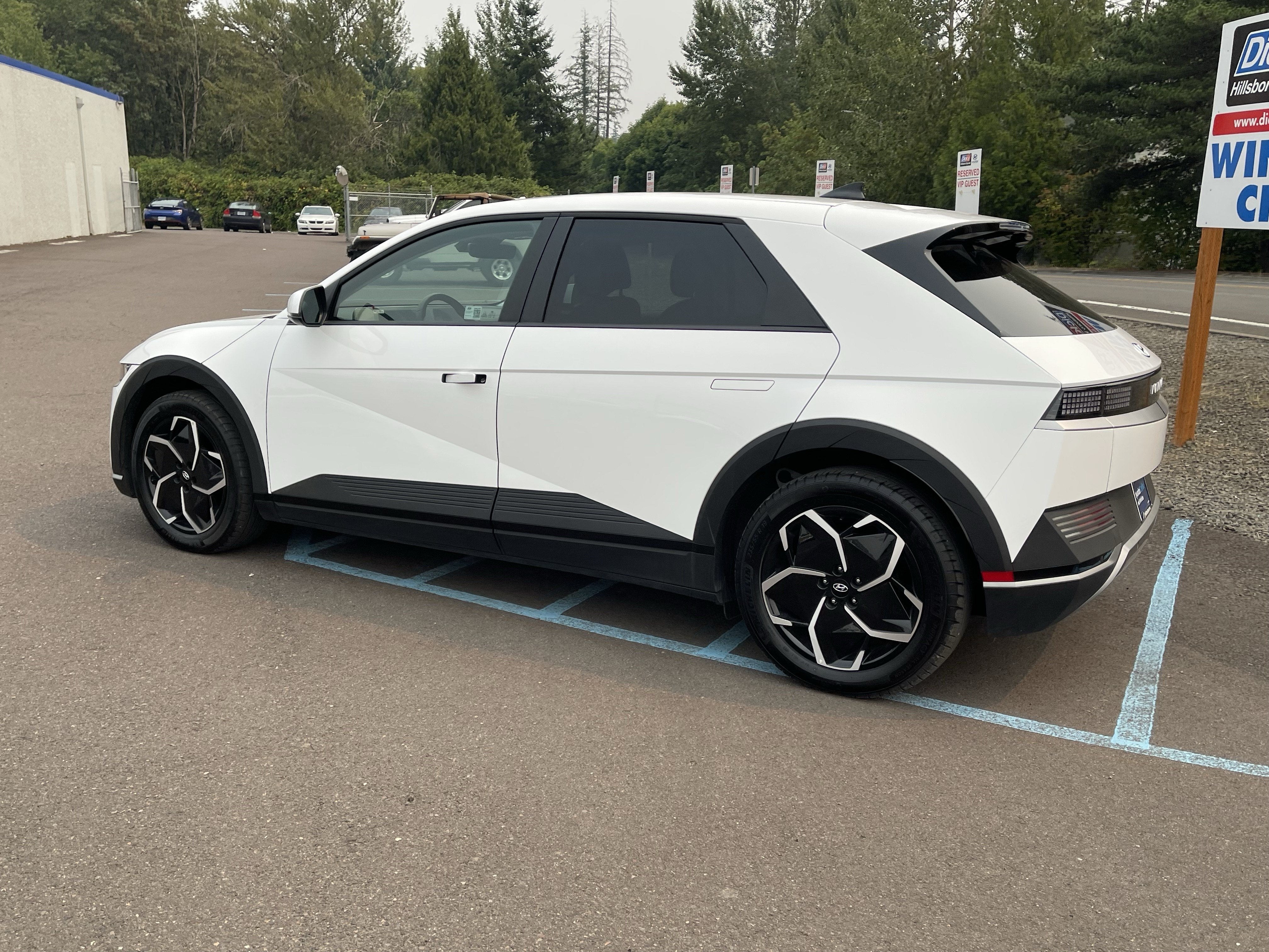 2024 Hyundai IONIQ 5 SEL