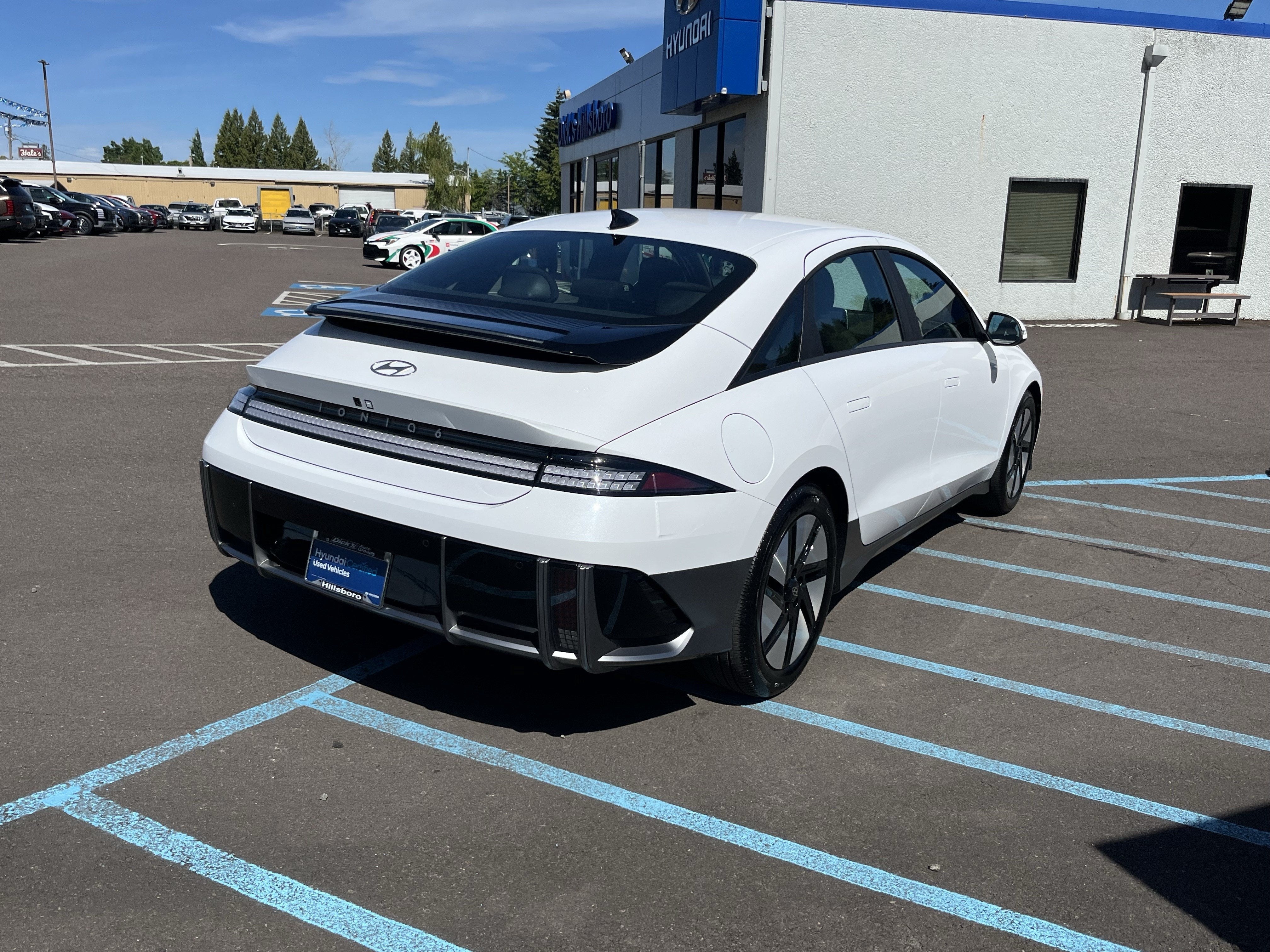 2025 Hyundai IONIQ 6 SE Standard Range