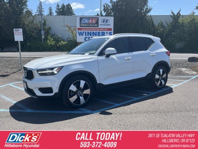 2019 Volvo XC40 Momentum